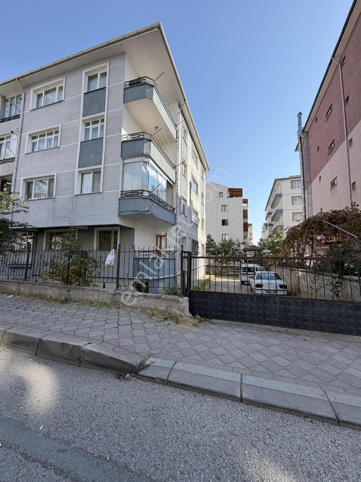 A L C' Den İstasyon Mah. Ara Katta 3+1 Satılık Daire — fotoğraf 19