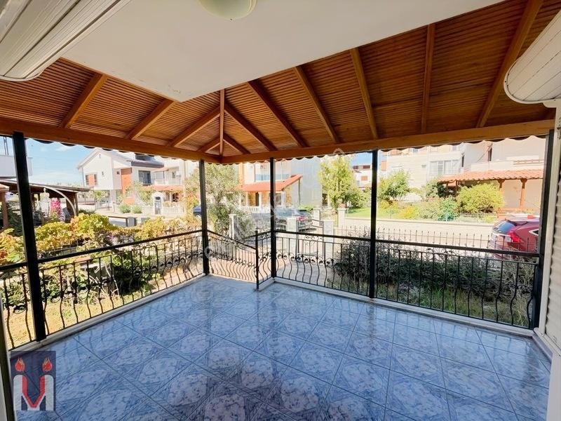 Dikili'de İkiz Nizam Denize 50 Metre Mesafede Villa — fotoğraf 4