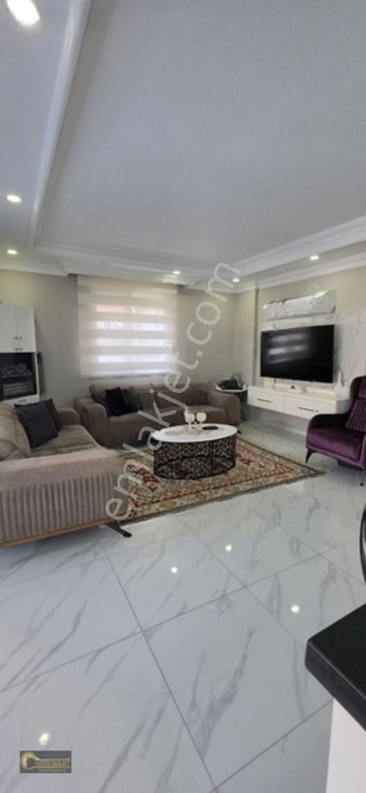 Side Site İçerisinde Güvenlikli Havuz Manzaralı Satılık Yazlık — fotoğraf 2
