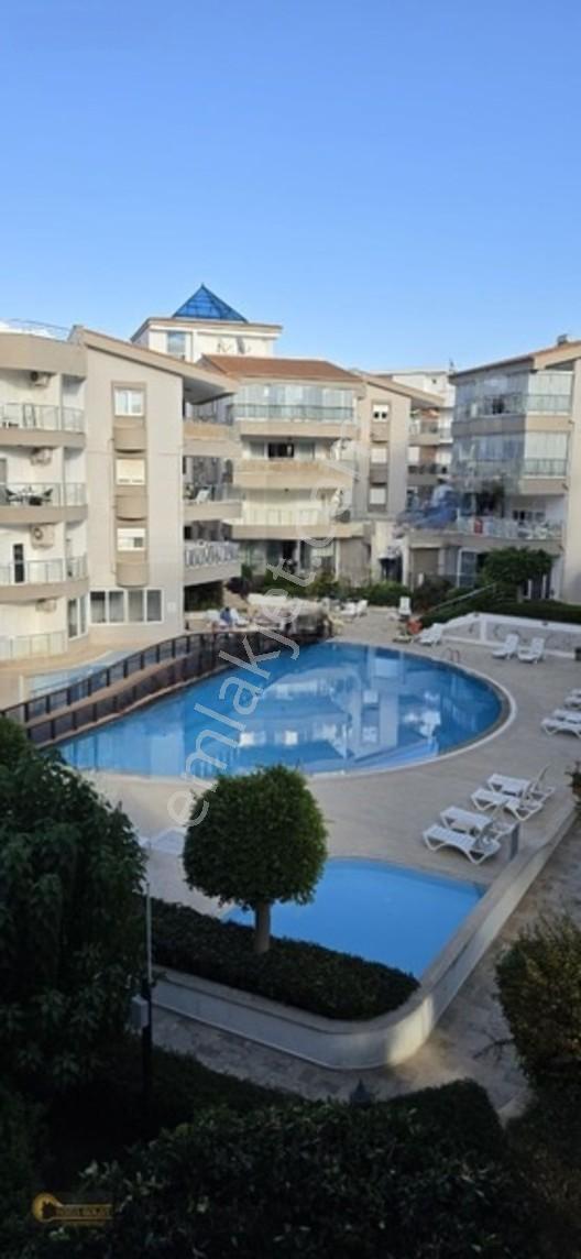 Side Site İçerisinde Güvenlikli Havuz Manzaralı Satılık Yazlık — fotoğraf 35