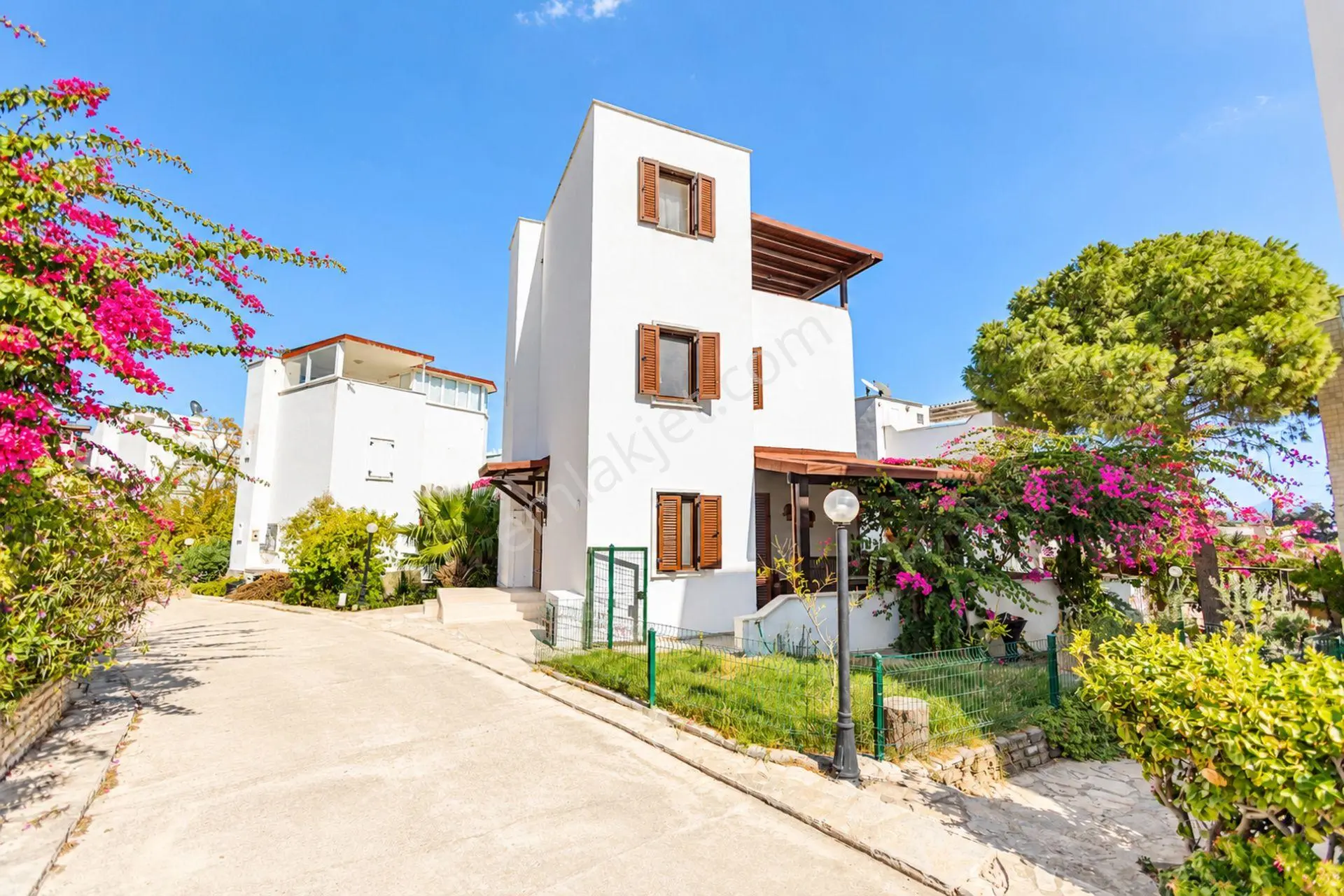 Bodrum Yahşi Beyaz Köşkler Sitesi'nde Denize Düz Ayak Yürüme Mesafesinde Tripleks — fotoğraf 5