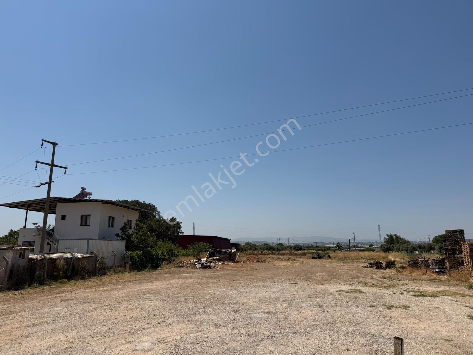 Berk Emlak'tan Kuşçuburun'da Hesaplı Cadde Yakını Satılık Tarla — fotoğraf 3