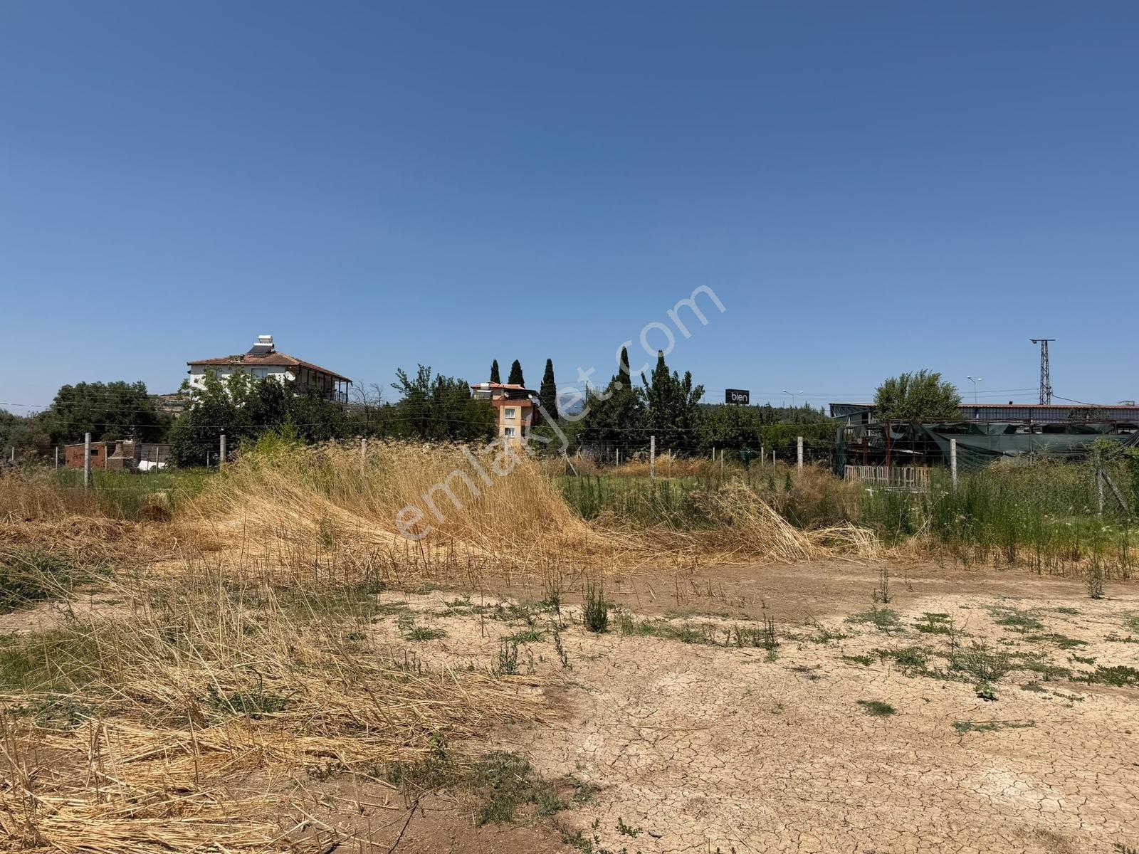 Berk Emlak'tan Kuşçuburun'da Hesaplı Cadde Yakını Satılık Tarla — fotoğraf 11
