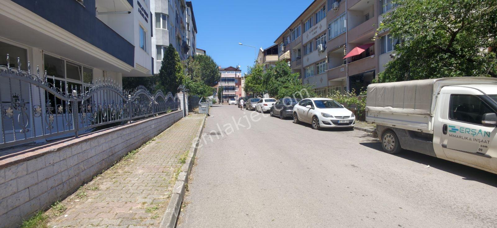Emlak Team - Derince Dumlupınar Mh'de Satılık 3+1 Daire — fotoğraf 3