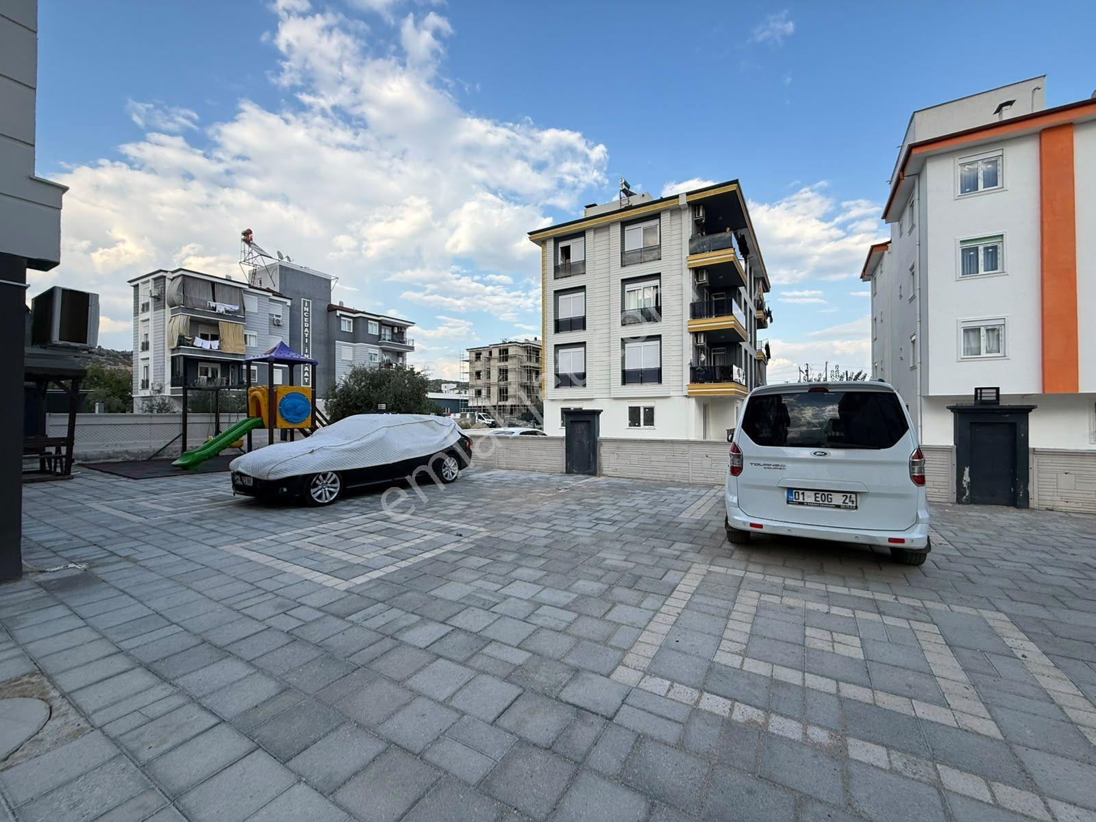 V.mendereste Tramvay Cadde Yakın 1+1 Ara Kat — fotoğraf 2