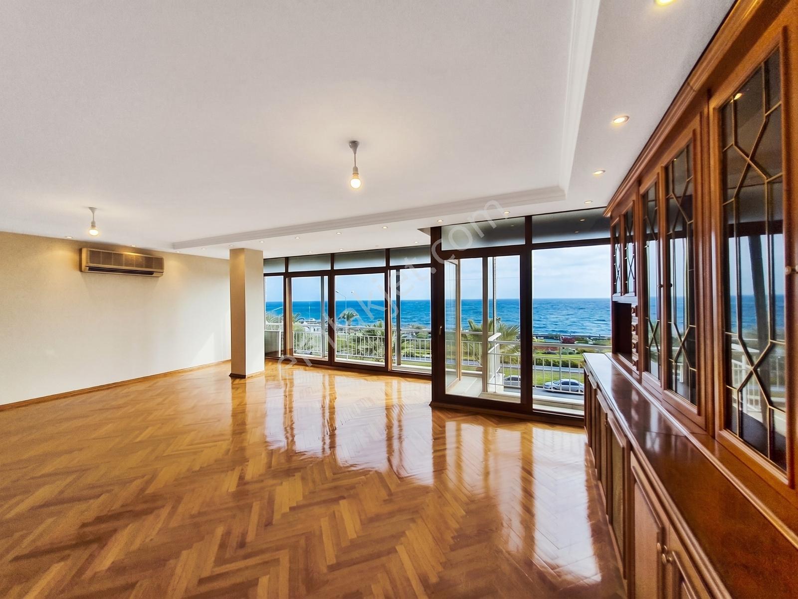 İzmir Karşıyaka Yalısında Full Deniz Manzaralı, Otoparklı 4+1 — fotoğraf 3