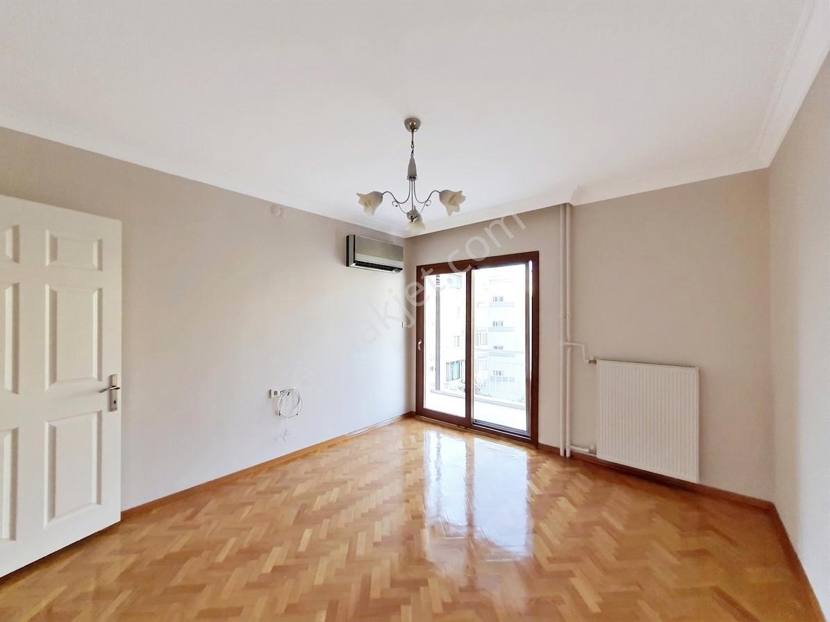 İzmir Karşıyaka Yalısında Full Deniz Manzaralı, Otoparklı 4+1 — fotoğraf 28