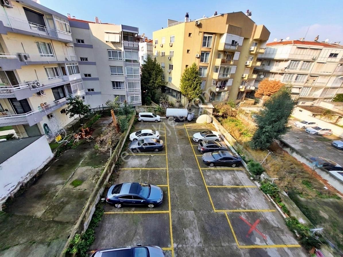 İzmir Karşıyaka Yalısında Full Deniz Manzaralı, Otoparklı 4+1 — fotoğraf 31