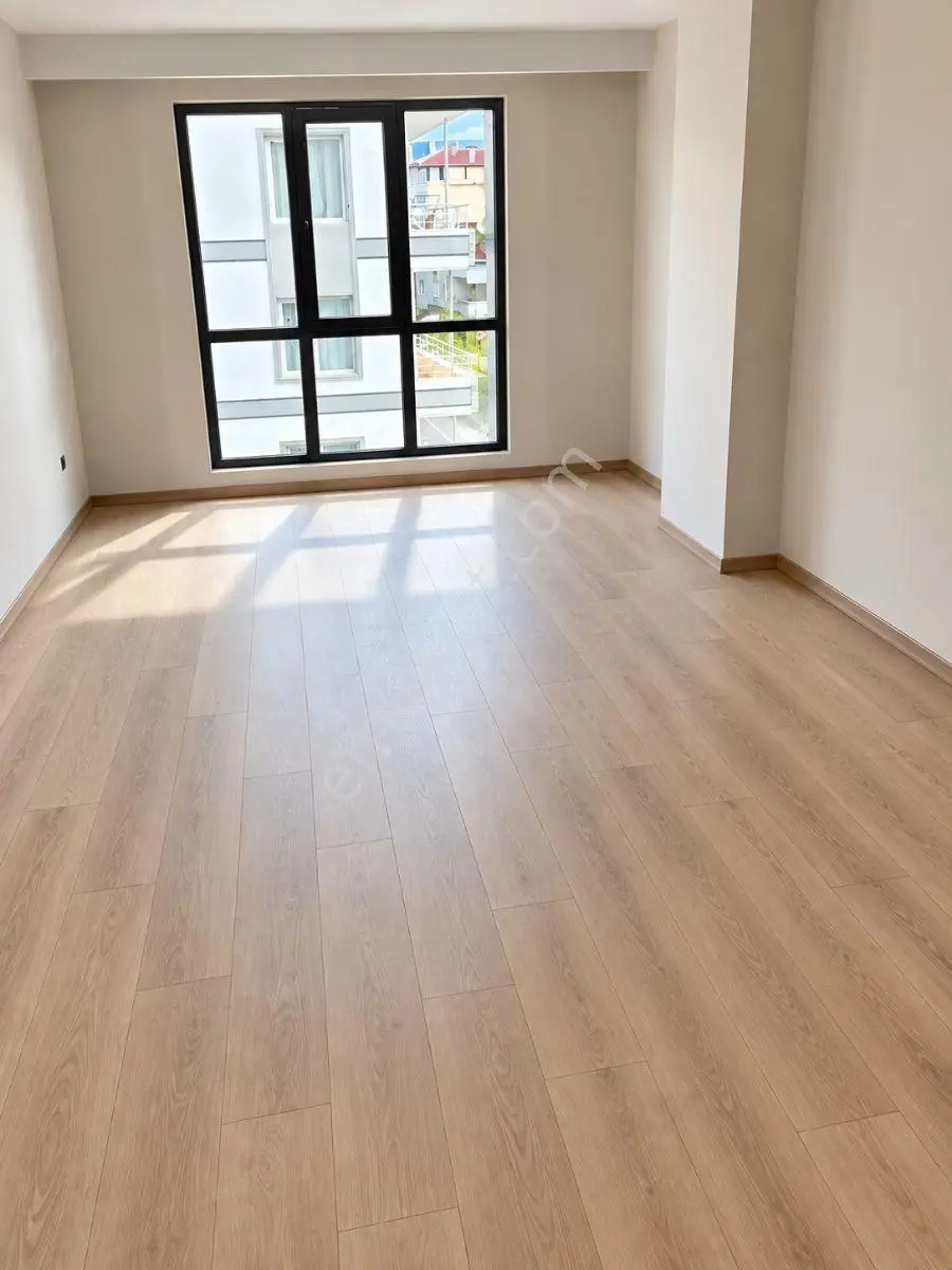 Yeni Yuvanız Sizi Bekliyor! Satılık 82 M² 2+1 Sıfır Daire — fotoğraf 2