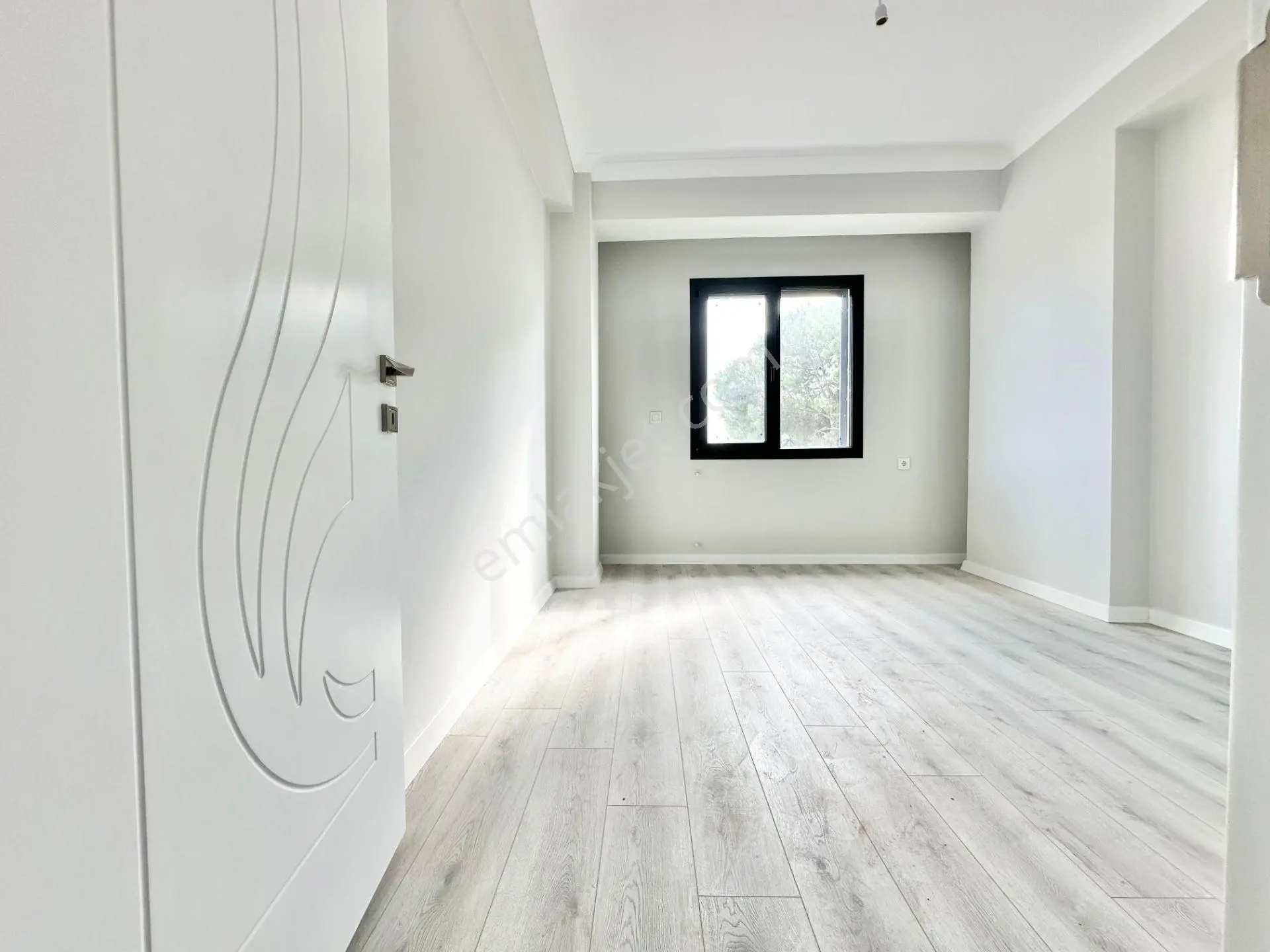 ꧁ay Emlaktan꧂küçükkuyu Mıhlı'da Butik Sitede Denize 300 M Deniz Gören Balkonlu Satılık 2+1 Daire — fotoğraf 28