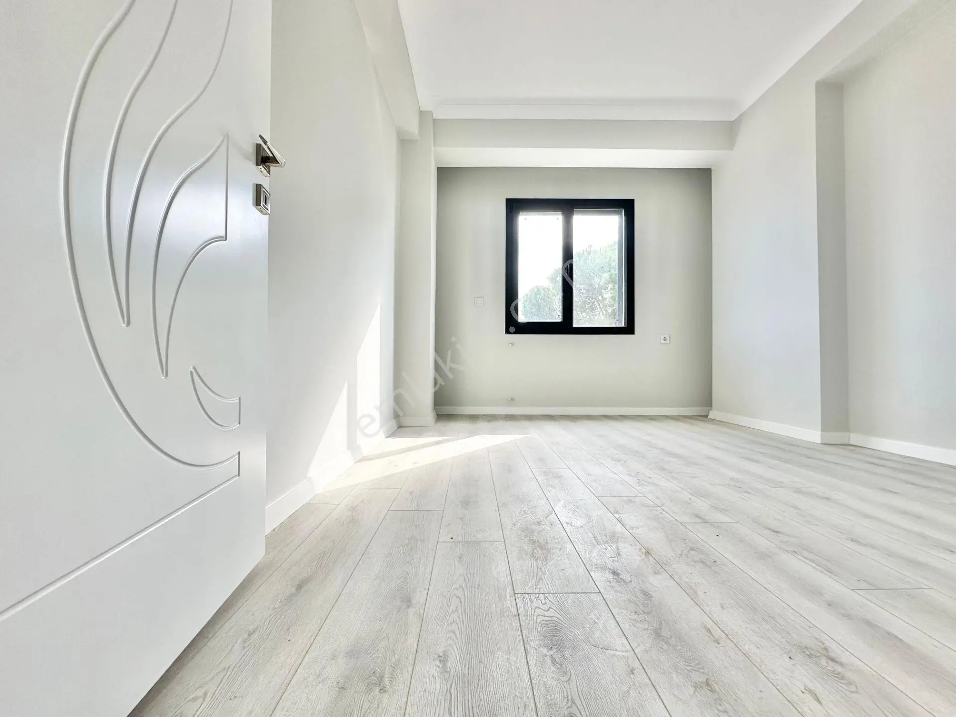 ꧁ay Emlaktan꧂küçükkuyu Mıhlı'da Butik Sitede Denize 300 M Deniz Gören Balkonlu Satılık 2+1 Daire — fotoğraf 31