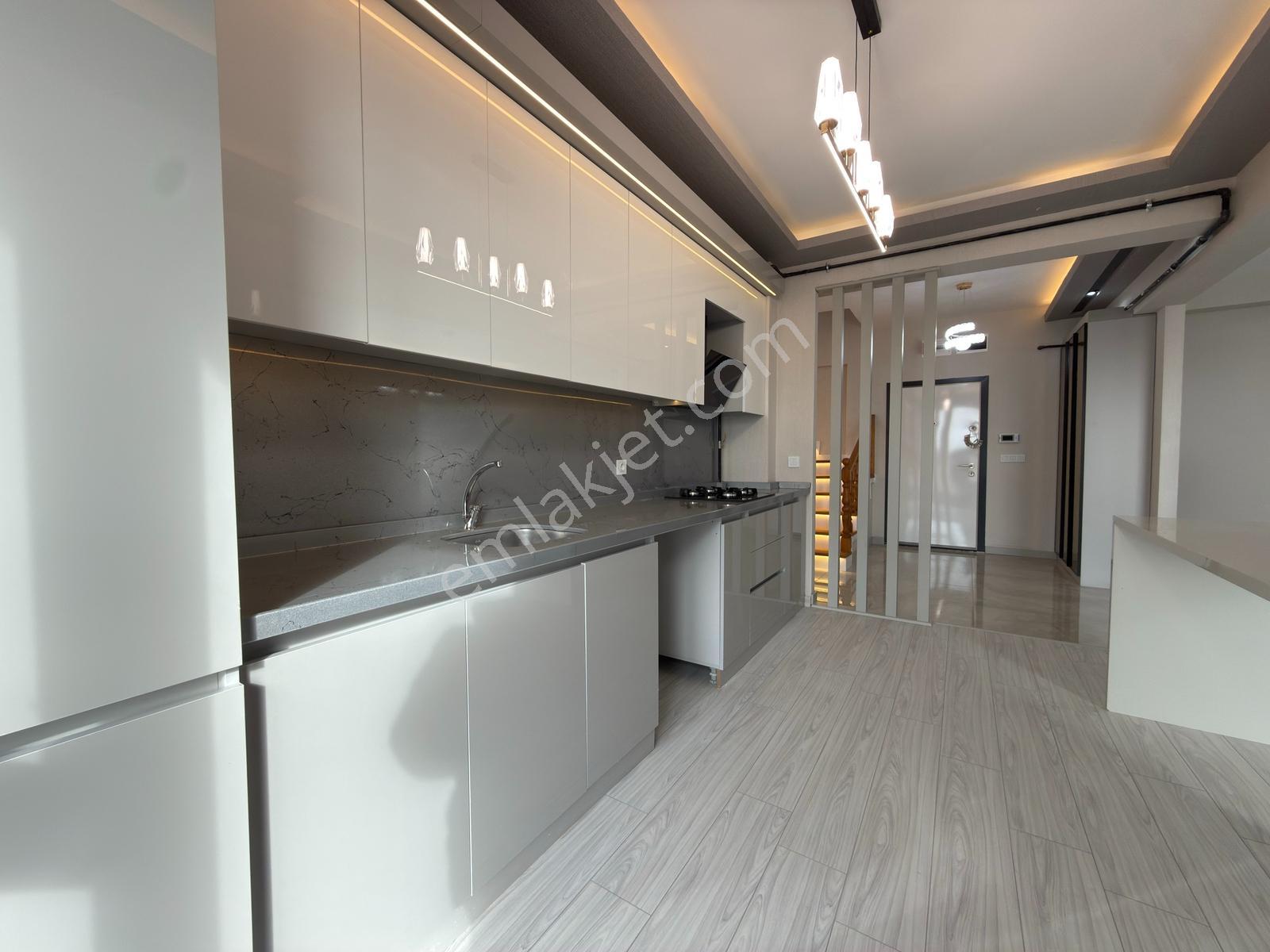 Kuzey'den Pursaklar Merkez'de 5+2 Ultra Lüx Sıfır Asansörlü Da. — fotoğraf 4