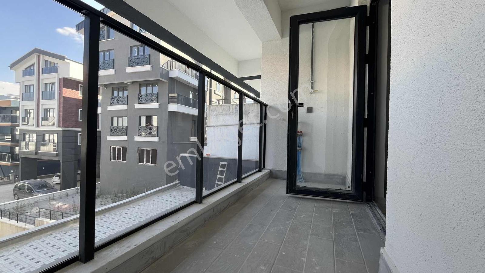 İncek'te /bahçe Kullanımlı/ Bulvar Dibi/ Sıfır 2+1 Daire — fotoğraf 6
