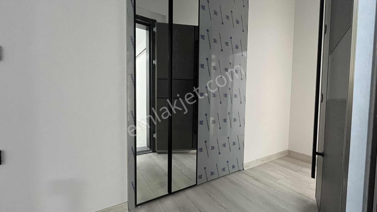 İncek'te /bahçe Kullanımlı/ Bulvar Dibi/ Sıfır 2+1 Daire — fotoğraf 8