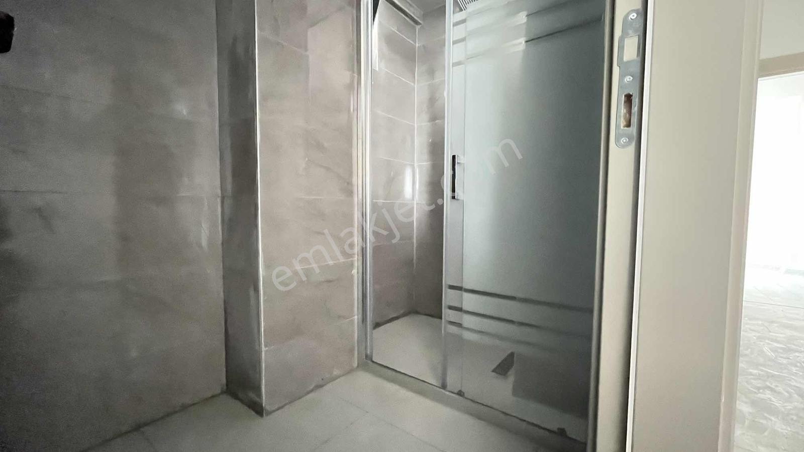 İncek'te /bahçe Kullanımlı/ Bulvar Dibi/ Sıfır 2+1 Daire — fotoğraf 11