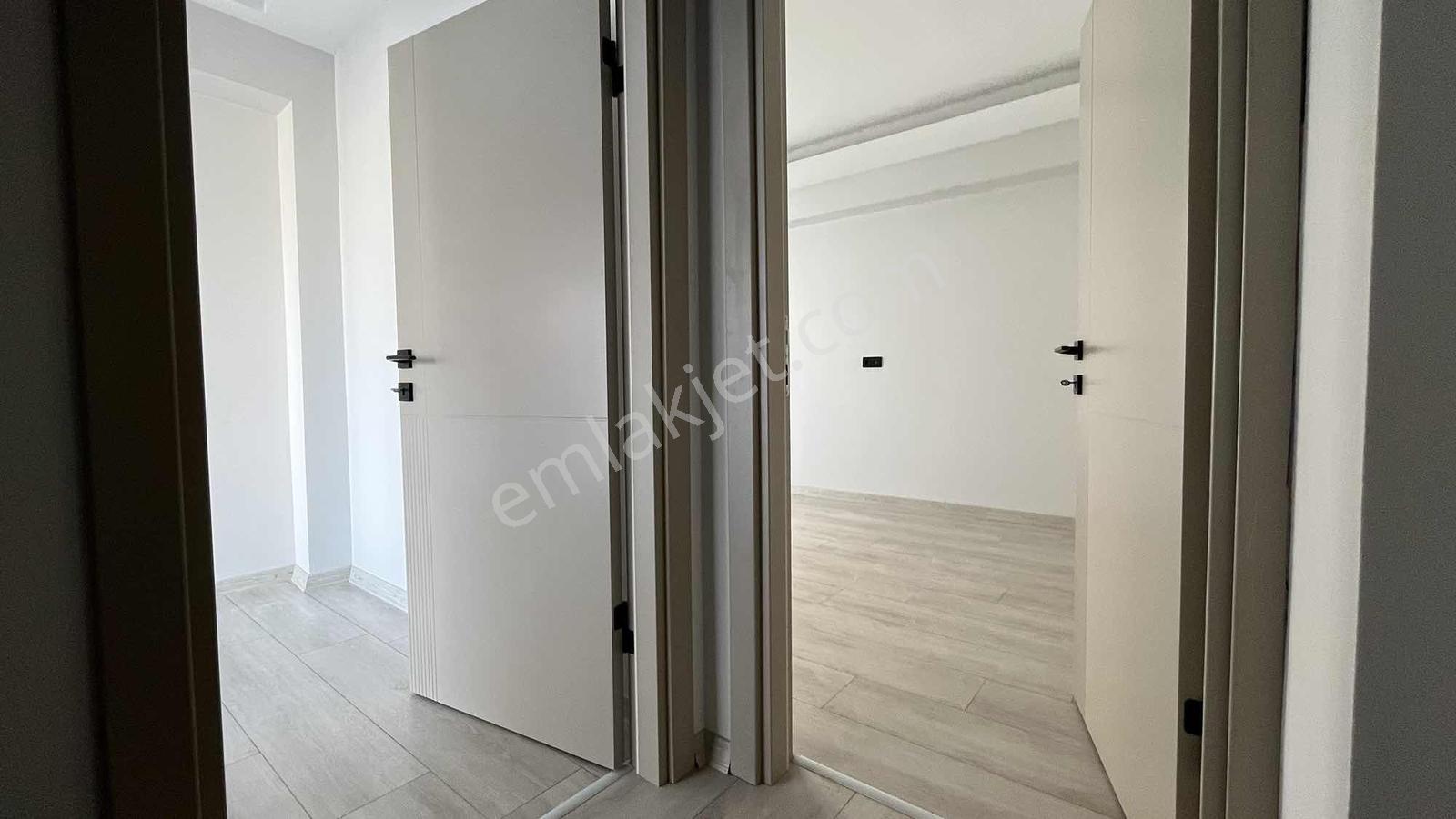 İncek'te /bahçe Kullanımlı/ Bulvar Dibi/ Sıfır 2+1 Daire — fotoğraf 13