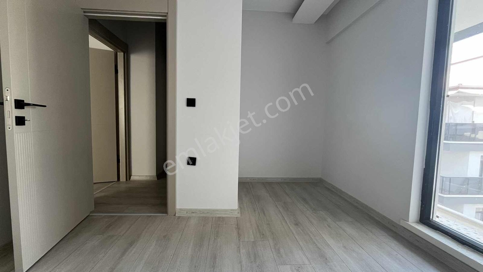 İncek'te /bahçe Kullanımlı/ Bulvar Dibi/ Sıfır 2+1 Daire — fotoğraf 14