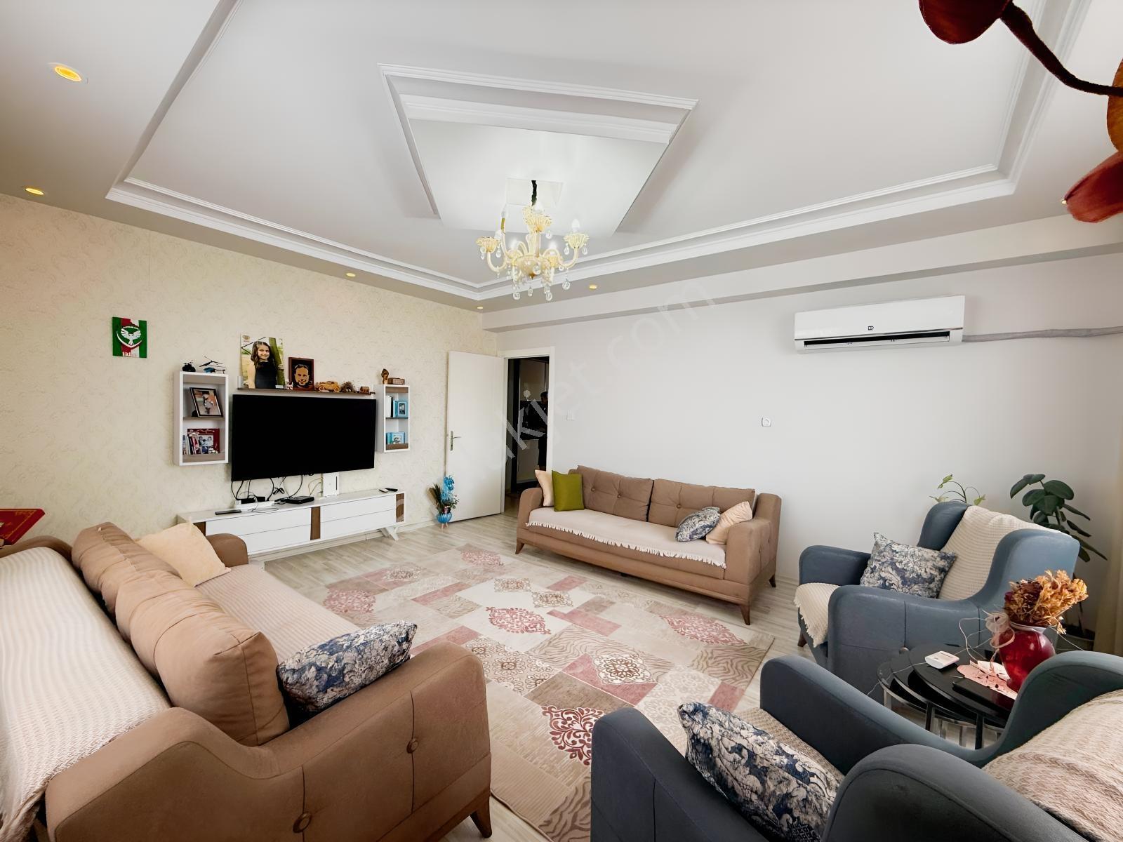 Millet Bahçesi Civarı Acil Satılık Bakımlı 3+1 Daire — fotoğraf 2
