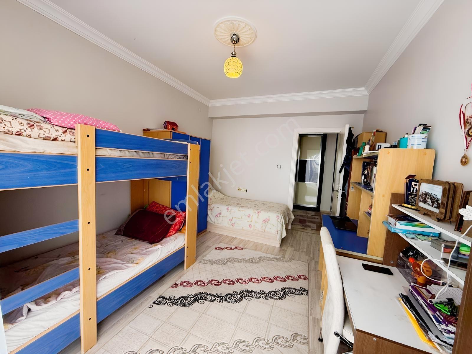 Millet Bahçesi Civarı Acil Satılık Bakımlı 3+1 Daire — fotoğraf 7
