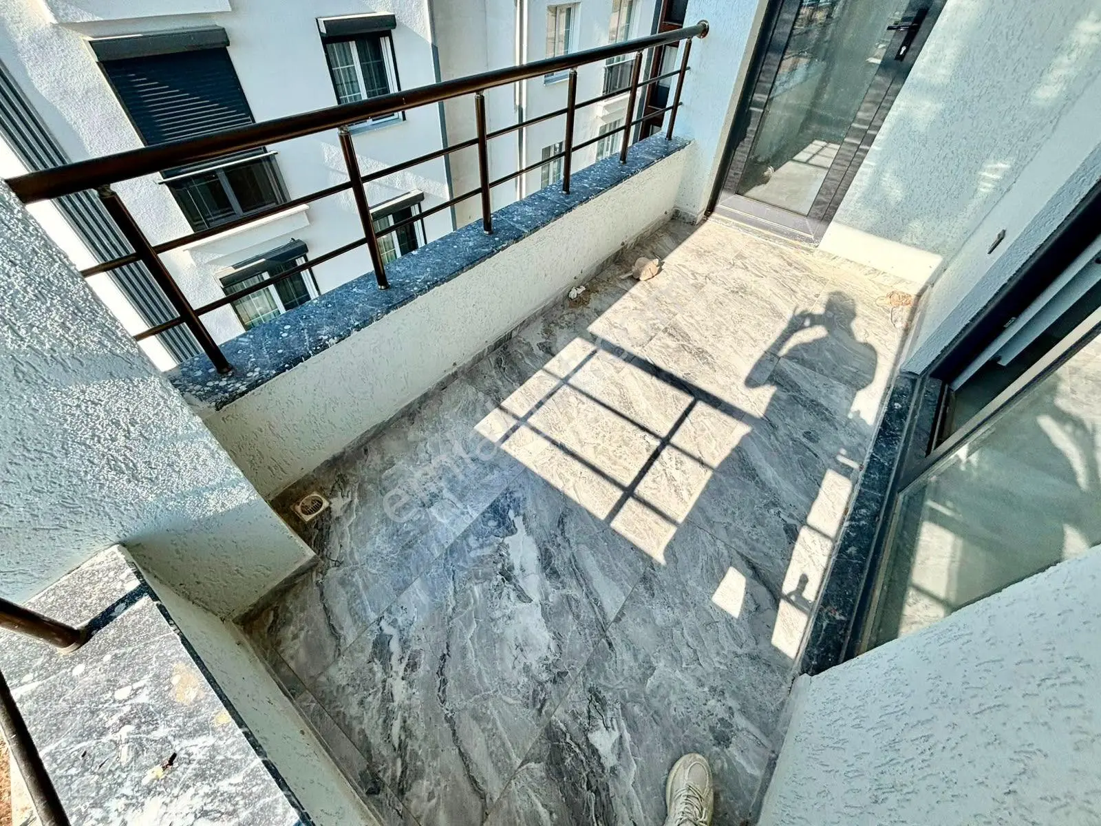꧁ay Emlaktan꧂burhaniye Bademalanında Muhteşem Konumlu Arakat Ön Cephe Satılık 1+1 Ultra Lüks Daire — fotoğraf 11