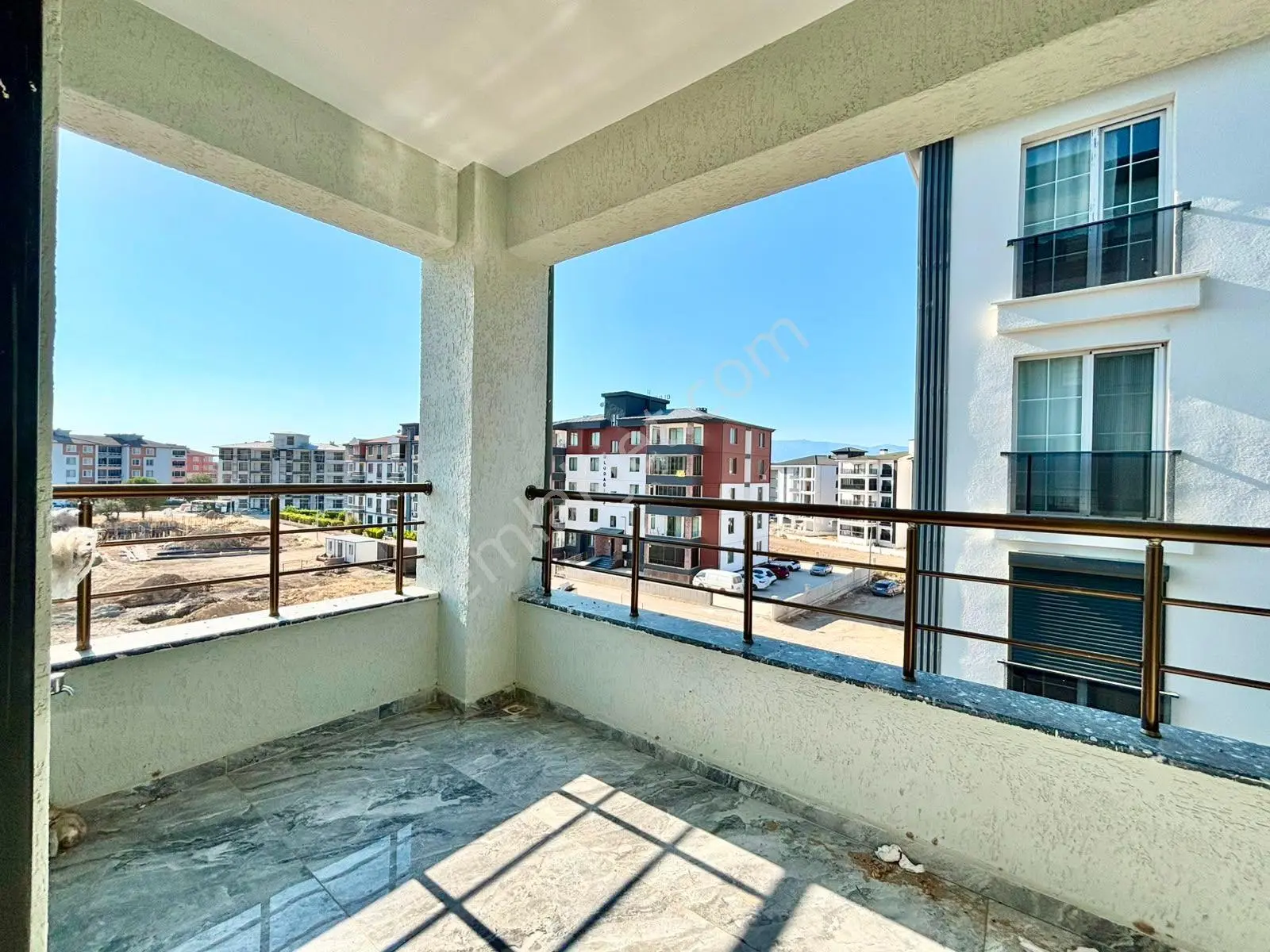꧁ay Emlaktan꧂burhaniye Bademalanında Muhteşem Konumlu Arakat Ön Cephe Satılık 1+1 Ultra Lüks Daire — fotoğraf 16