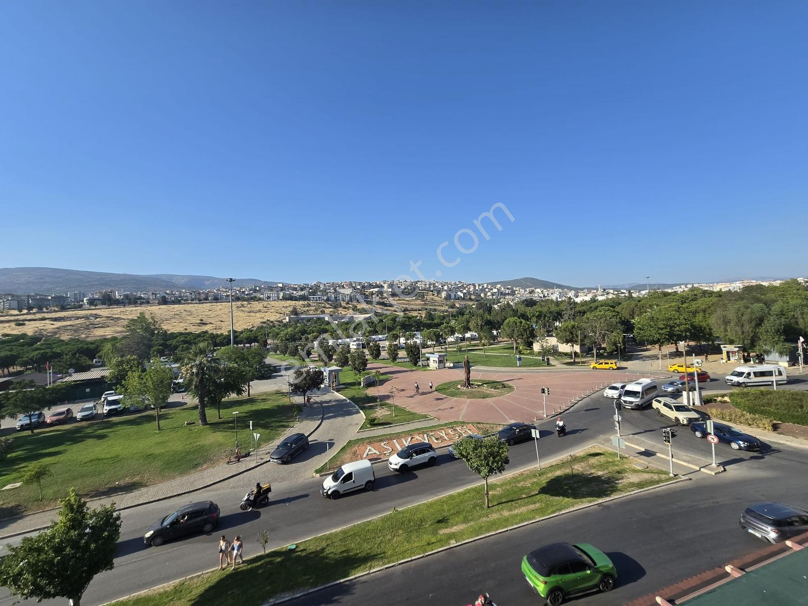 Yzb İbrahim Cd Aşık Veysel Karşısı Bakımlı Manzaralı 3+1 Satılık — fotoğraf 7