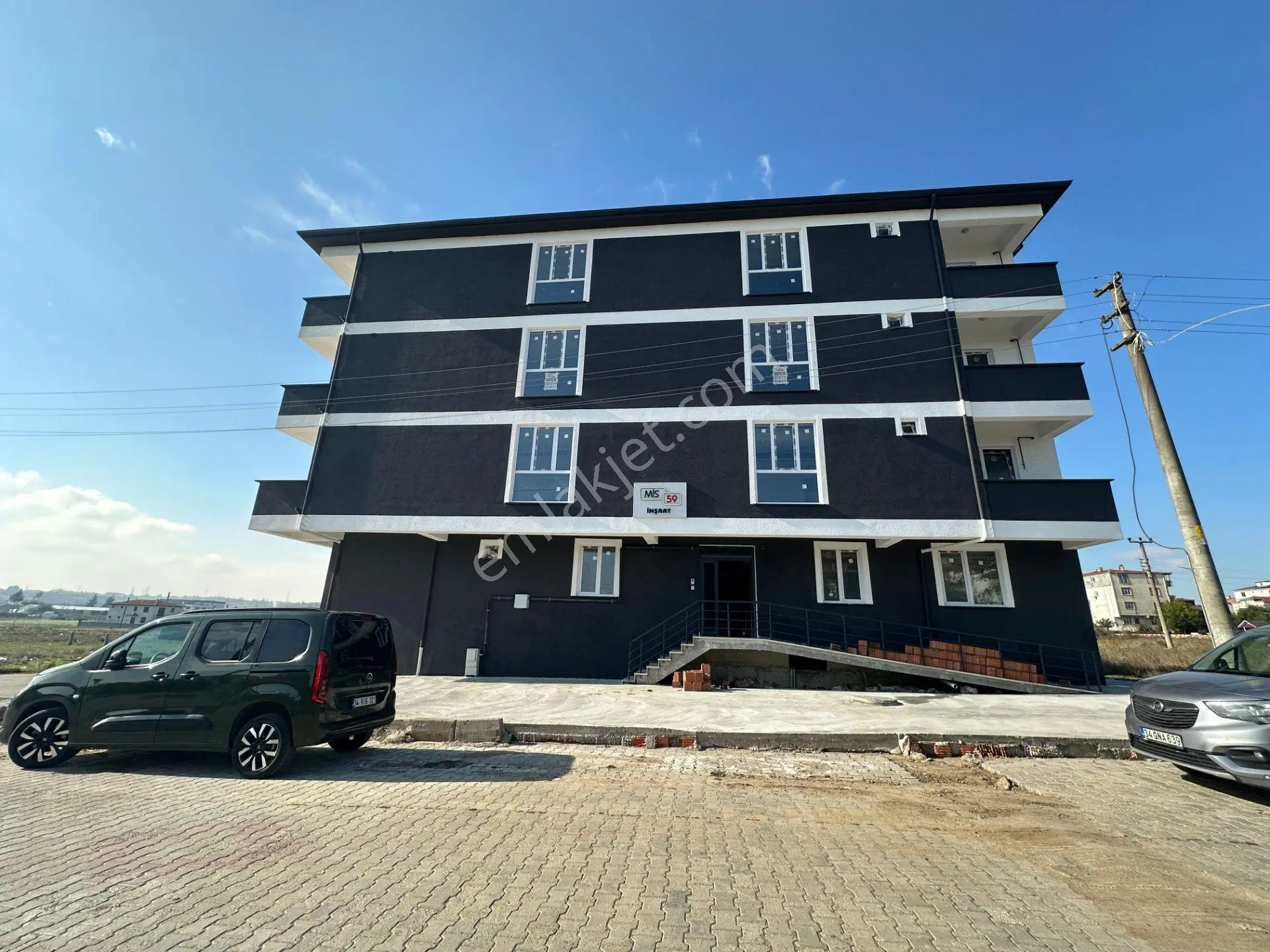 Molla Team Emlak'Tan Velimeşede 1+1 Sıfır Yüksek Giriş Daire