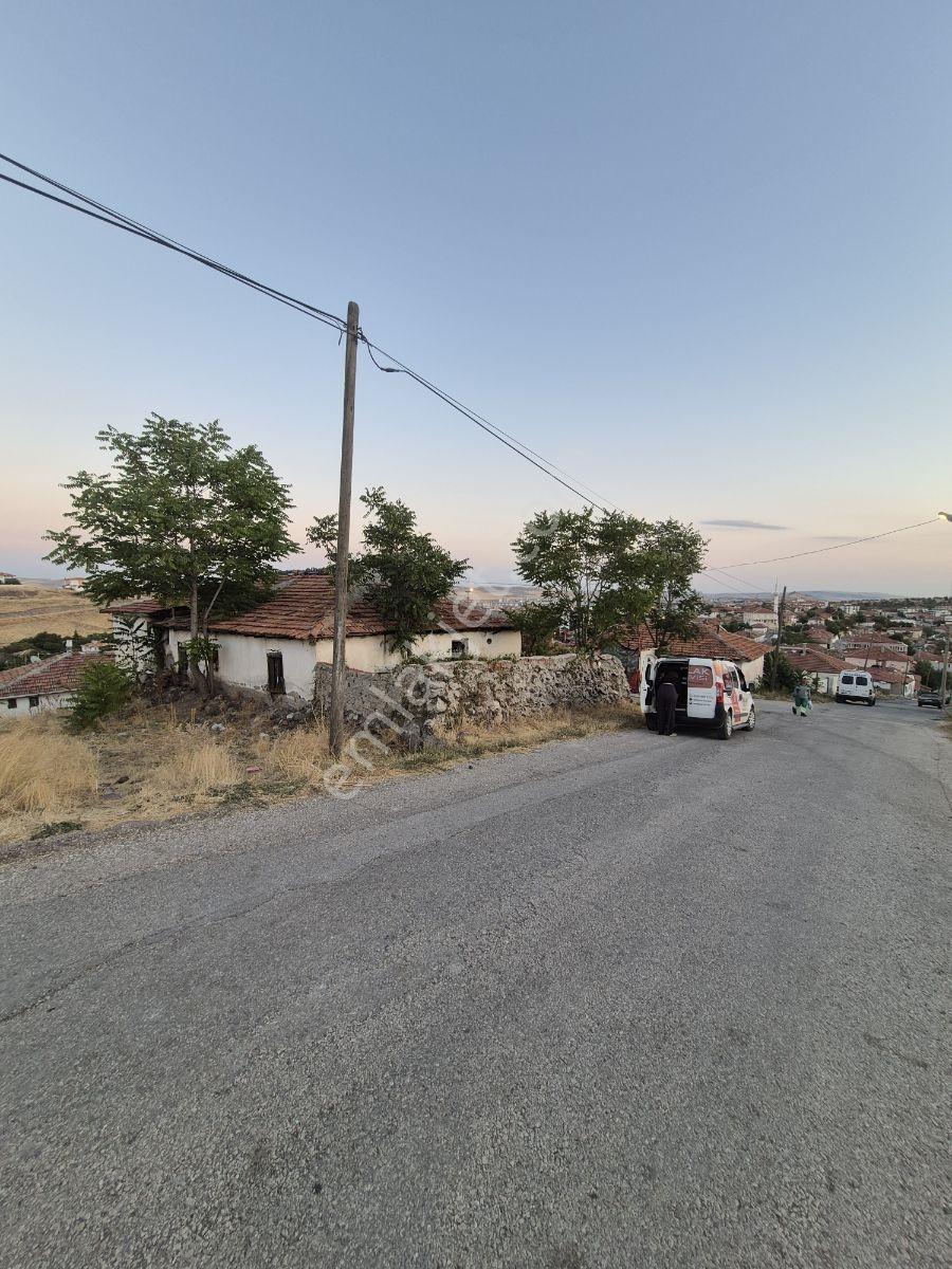 M.akìf Mah. 343m2 / 2 Kat Emsal Önü Açık Manzaralı Köşe Parsel — fotoğraf 3