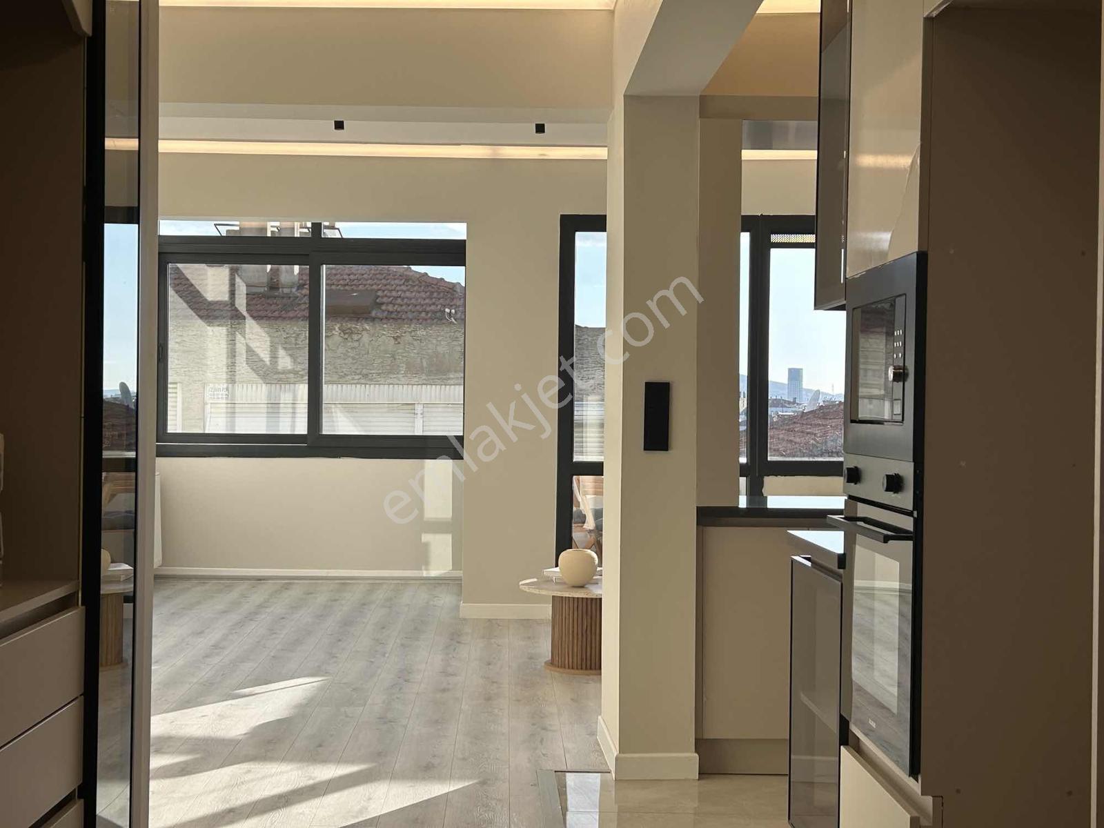 Msg'den Mithatpaşa Cadde Yakını Deniz Gören Arakat 3+1 Lüx Daire — fotoğraf 8