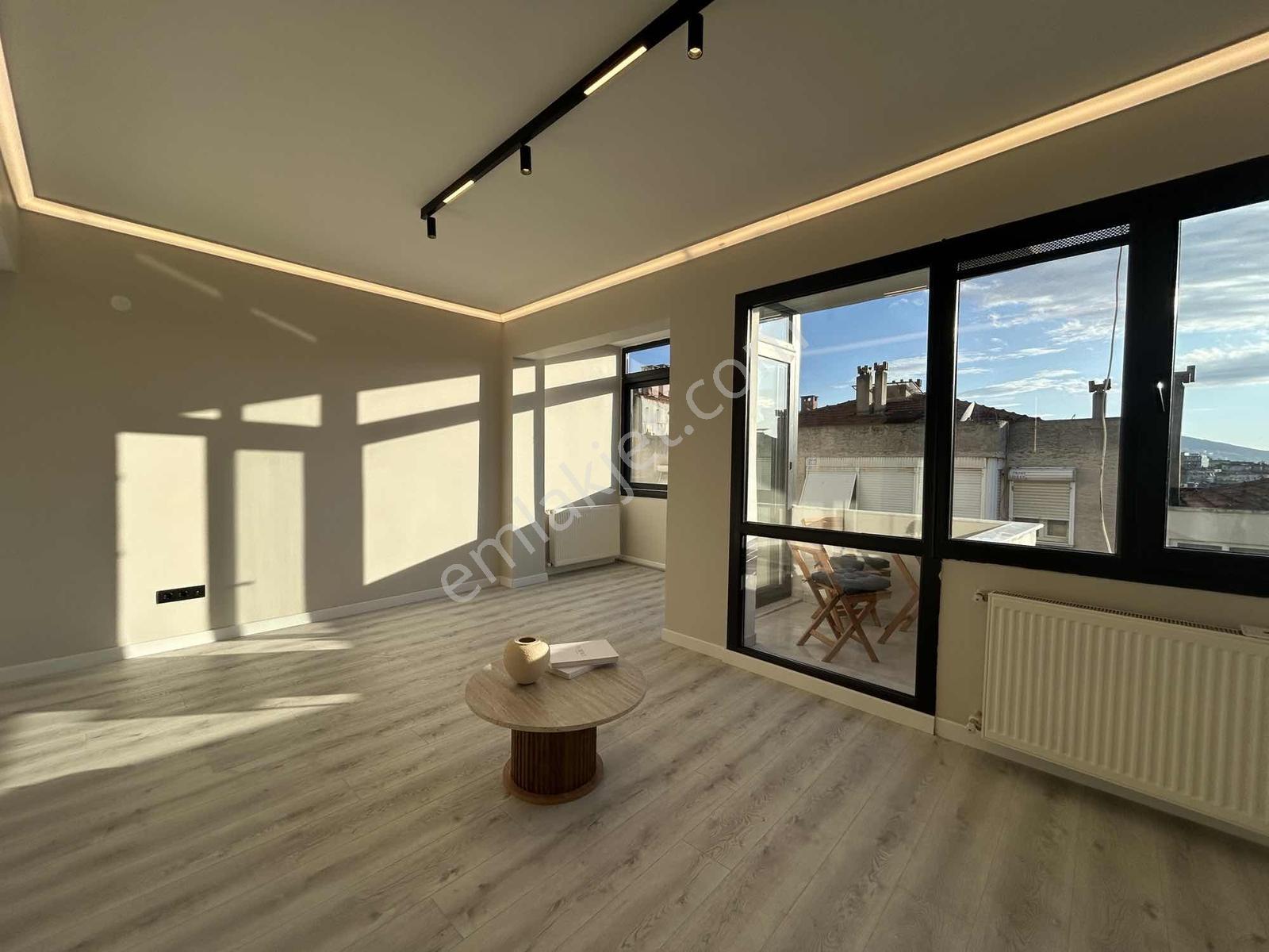 Msg'den Mithatpaşa Cadde Yakını Deniz Gören Arakat 3+1 Lüx Daire — fotoğraf 10