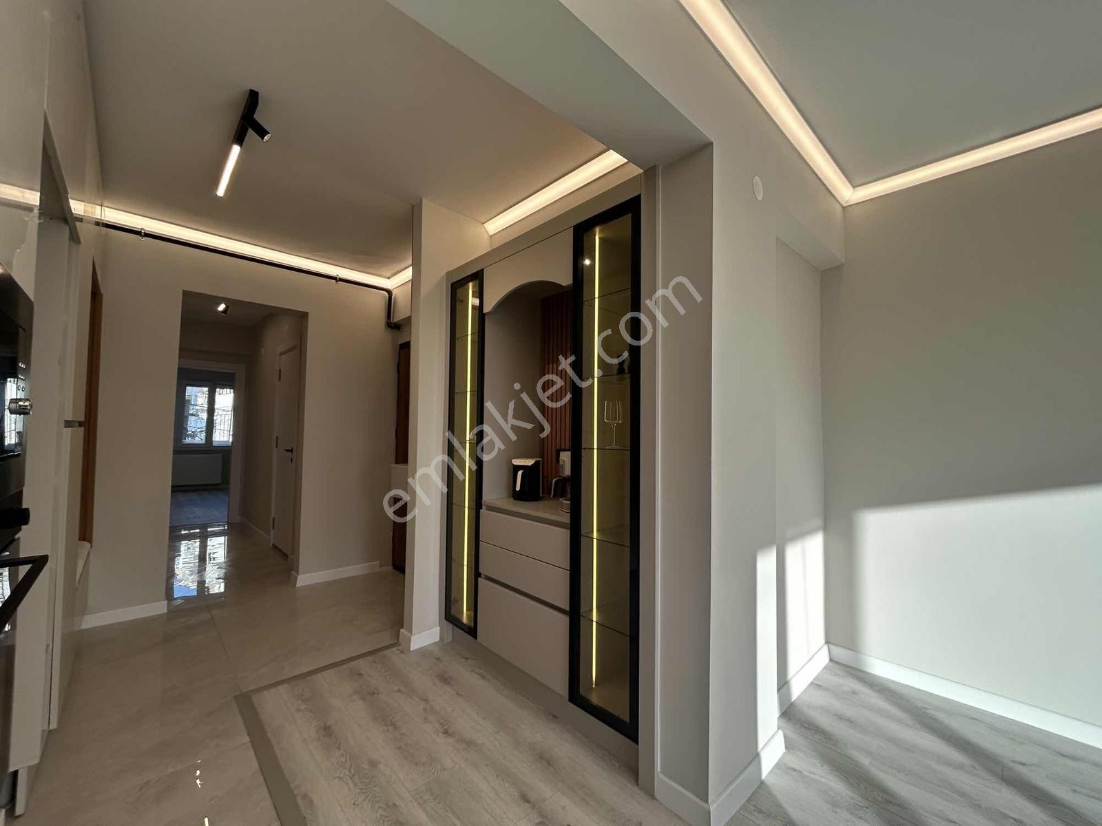 Msg'den Mithatpaşa Cadde Yakını Deniz Gören Arakat 3+1 Lüx Daire — fotoğraf 11