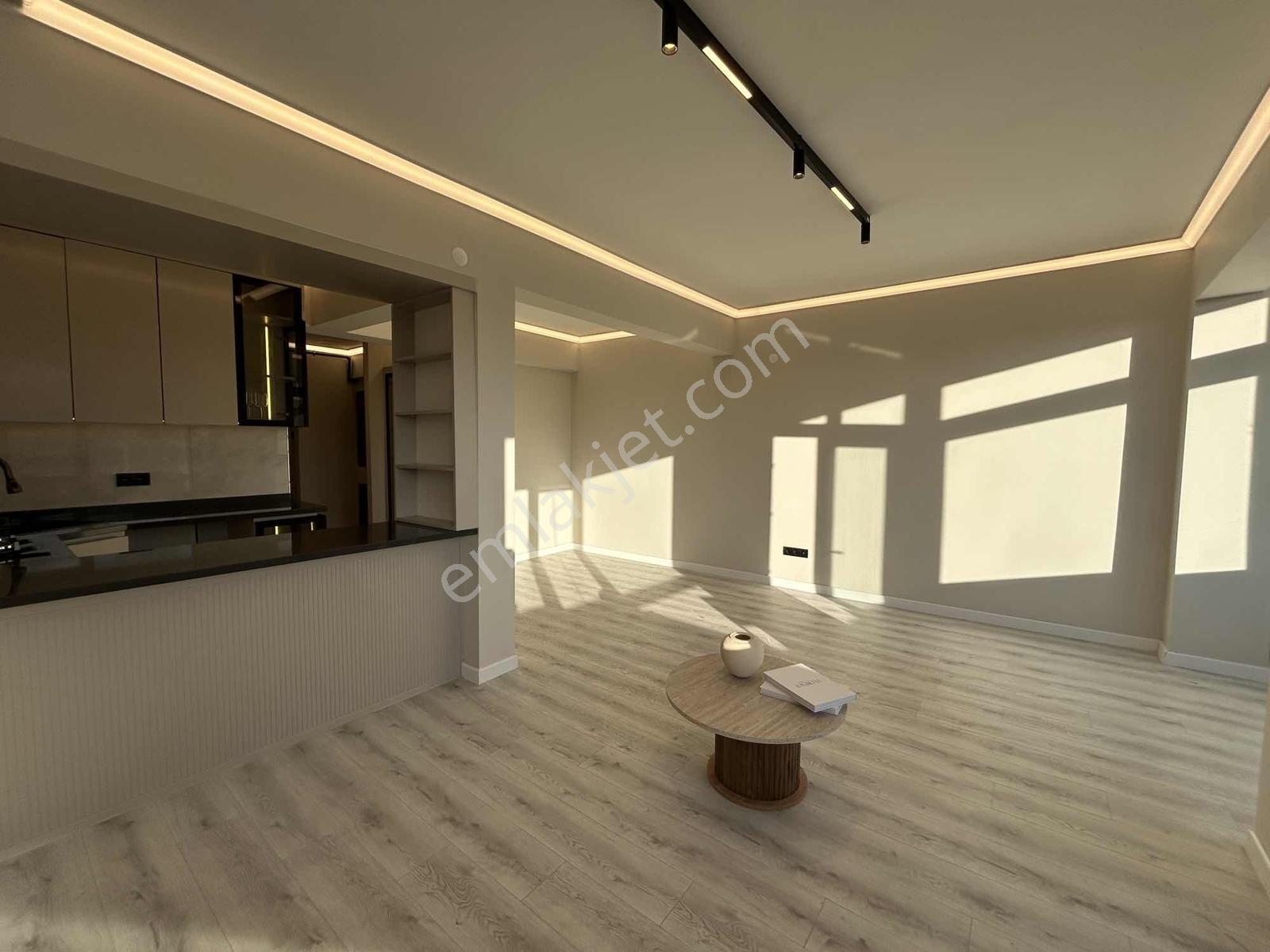 Msg'den Mithatpaşa Cadde Yakını Deniz Gören Arakat 3+1 Lüx Daire — fotoğraf 14