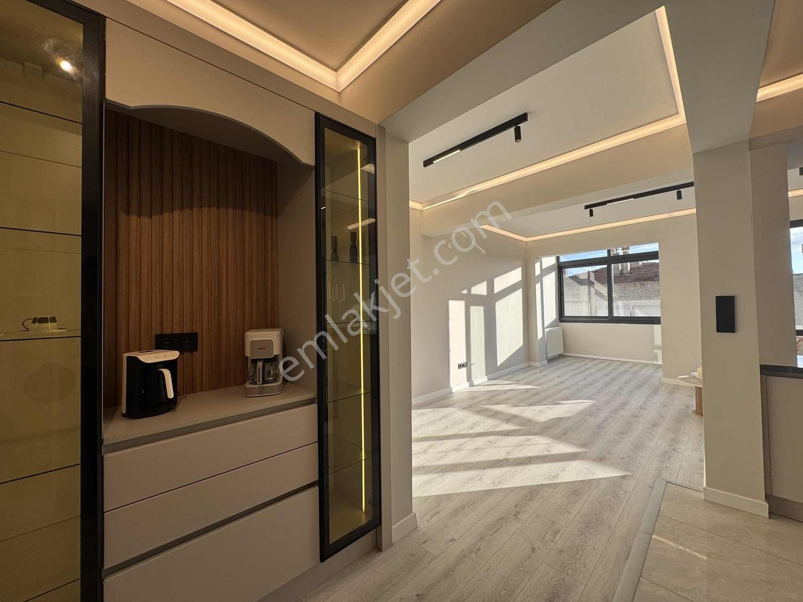 Msg'den Mithatpaşa Cadde Yakını Deniz Gören Arakat 3+1 Lüx Daire — fotoğraf 19