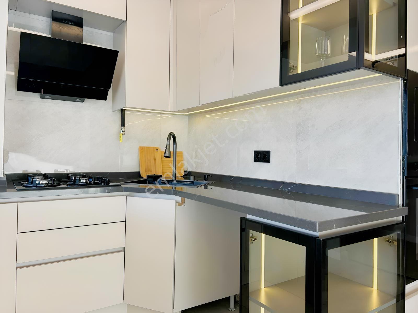 Msg'den Mithatpaşa Cadde Yakını Deniz Gören Arakat 3+1 Lüx Daire — fotoğraf 28
