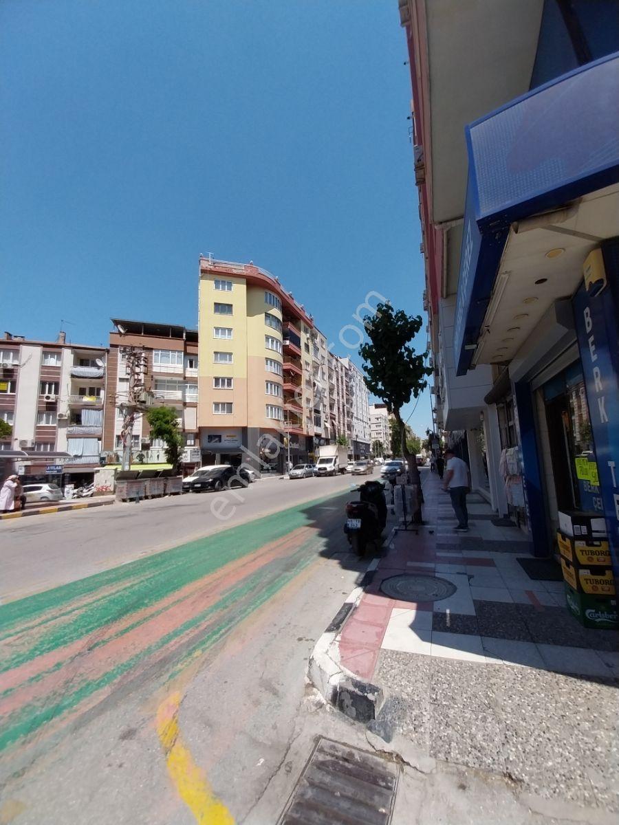 Malta'da Cadde Üzerinde Satılık Arakat Asansörlü 3+1 Daire — fotoğraf 29