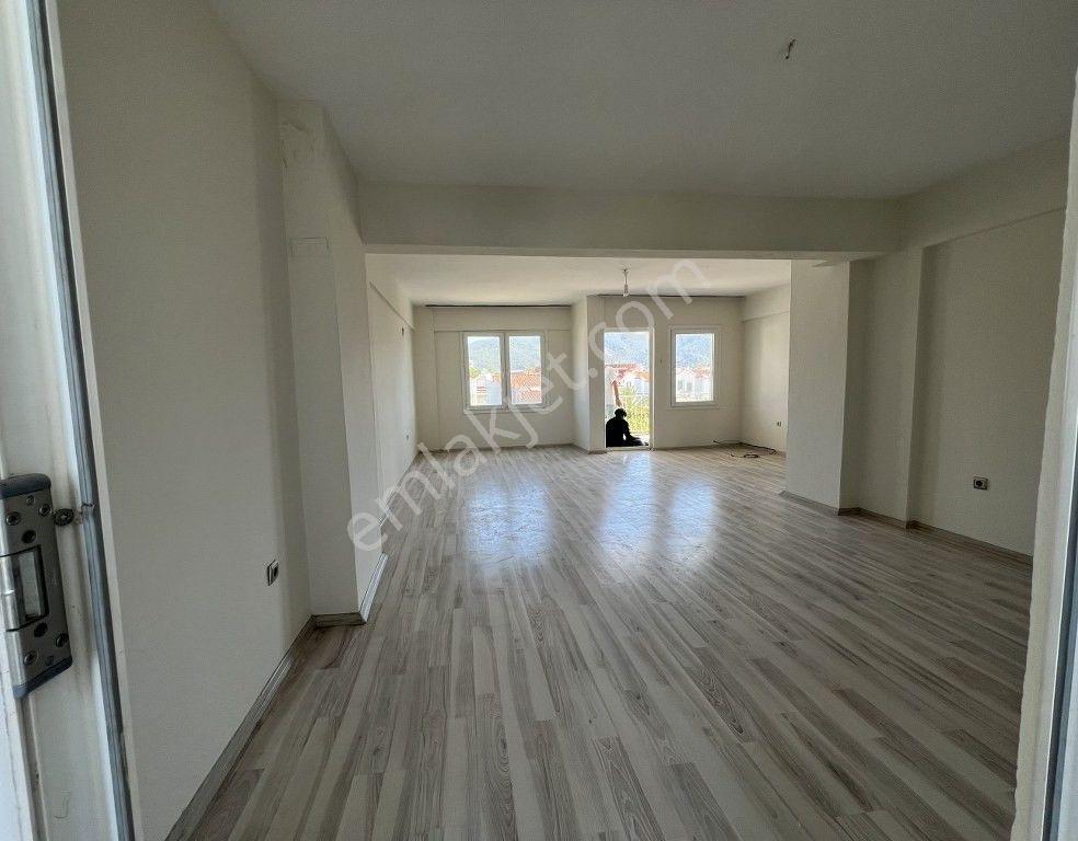 Fethiye Akarca’da Sahile 500mt Fırsat Fiyatlı Satılık 2+1 Daire — fotoğraf 3