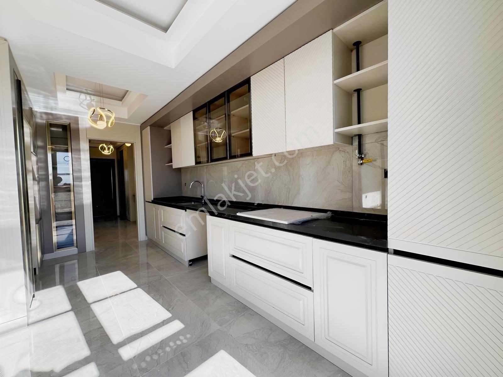 Cezaevi Karşısı Çeysa Goldhanda Havuzlu 2.5+1 Lüks Daire