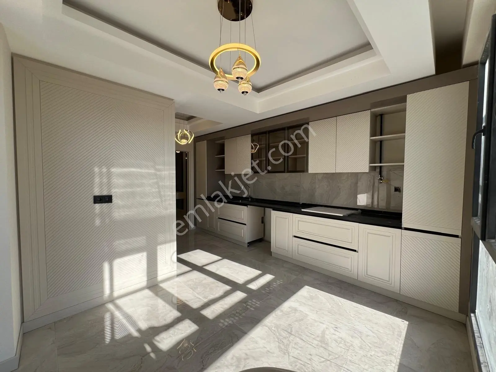 Yeni Cezaevi Karşısı Çeysa Goldhan Havuzlu 2.5+1 Lüks Daire