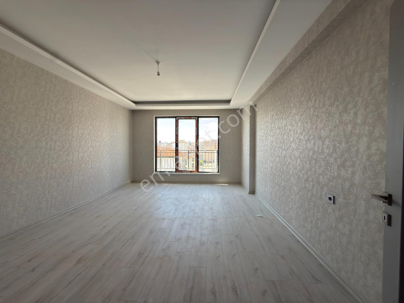 Kuzey'den 3+1 Site'de Fen Lisesi Mevkisinde Ara Kat Sıfır Daire — fotoğraf 9