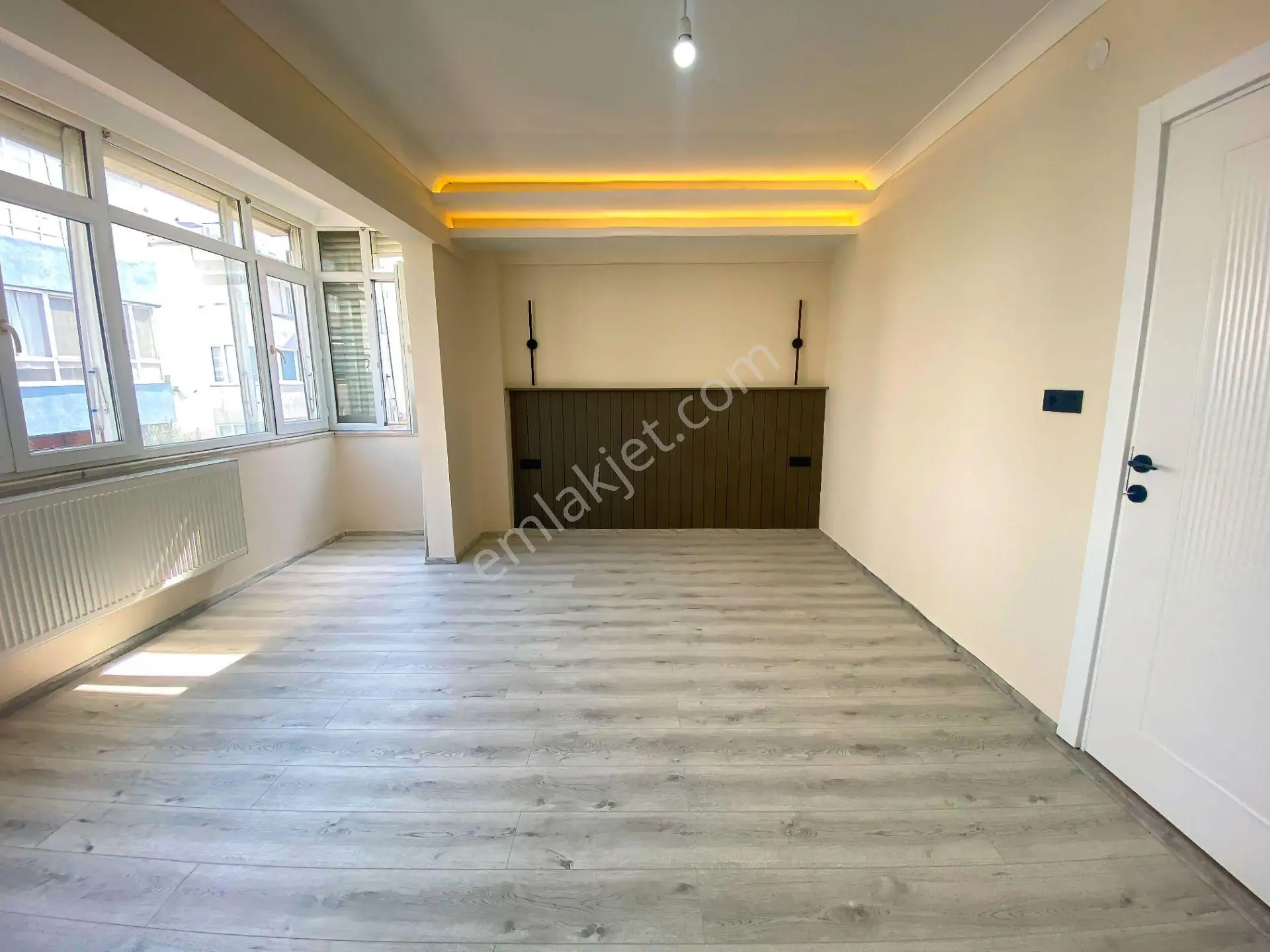 🛑🛑aktiften Akçay Merkez'de Satılık Ebeveyn Banyolu Arakat Harika Tasarım 2+1 Daire — fotoğraf 15