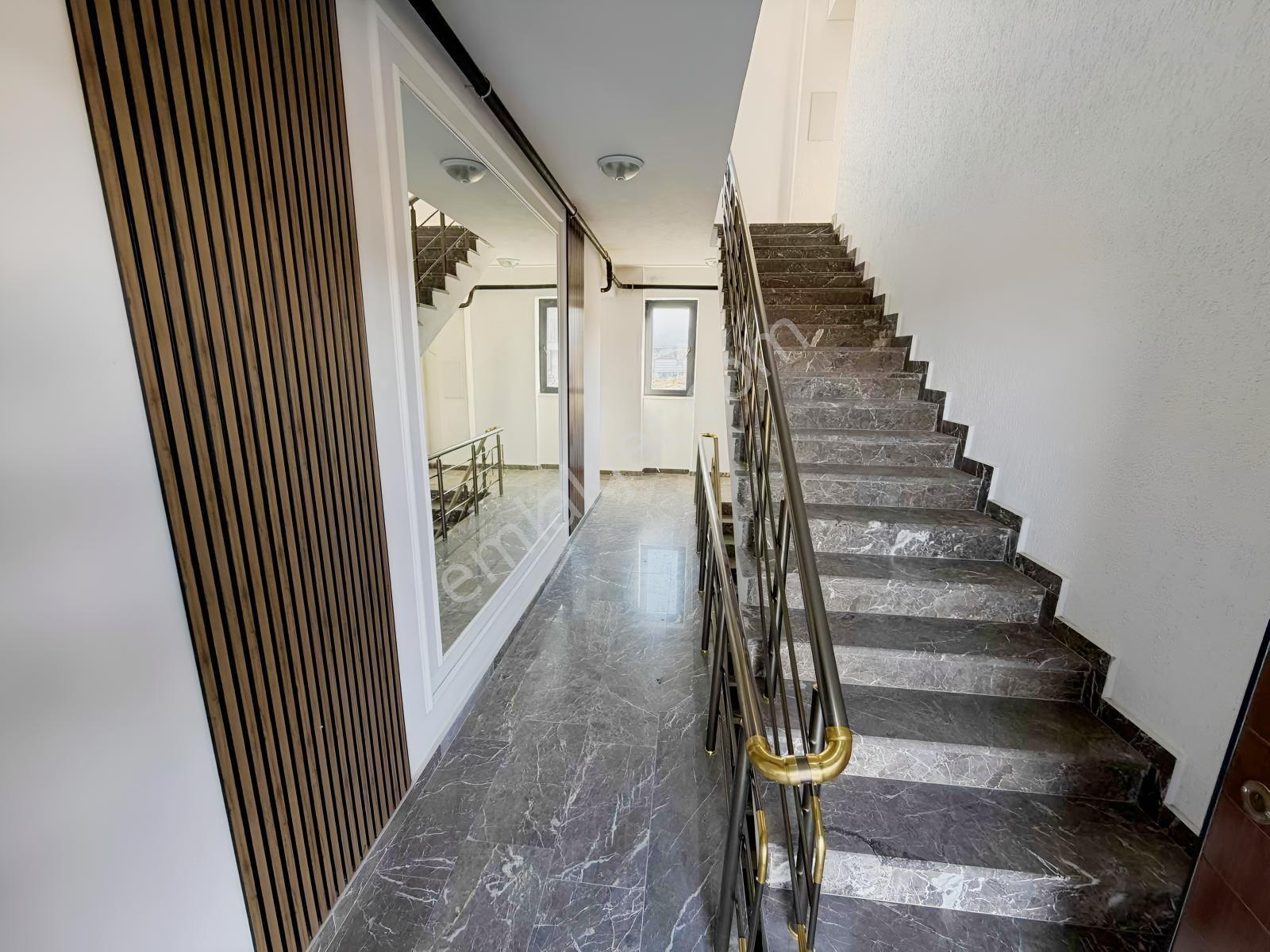 Blue'dan Yalova Merkez Bağlarbaşı Mh.'de Satılık 1+1 Daire — fotoğraf 15