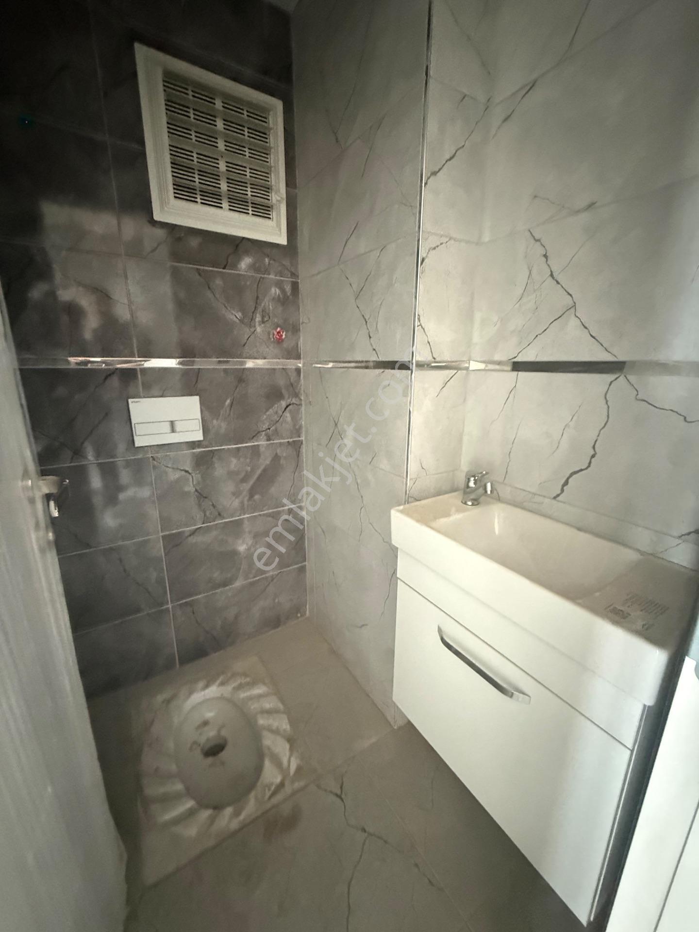Gürsel Paşa Site İçi Havuzlu Güvenlikli Kombili Kapalı Mutfak Satılık Daire — fotoğraf 13