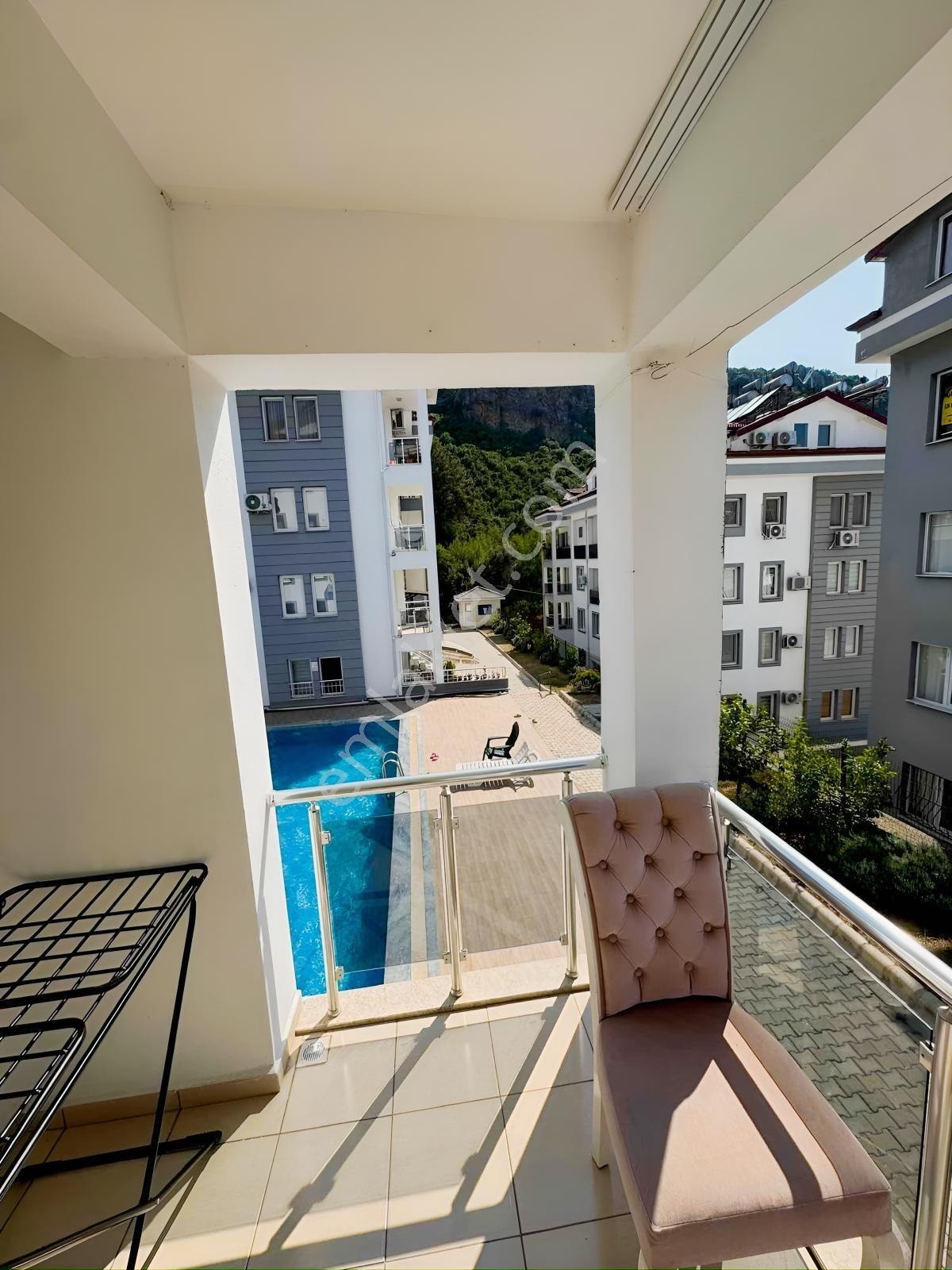Fethiye Pazayerinde Havuzlu Site İçinde Satılık Ara Kat Daire — fotoğraf 3
