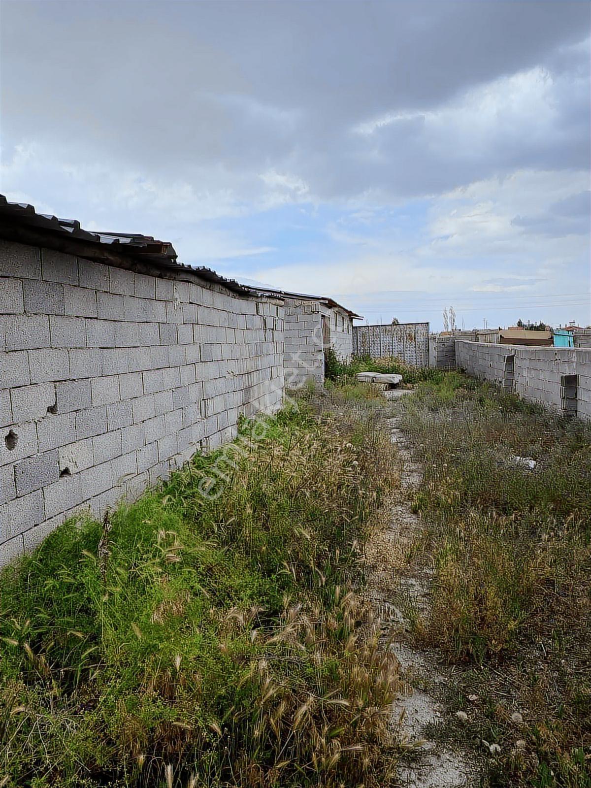 Saraçoğlunda Caddeye Cephe 703m2 Arsa İçinde Satılık Müstakil Ev — fotoğraf 6