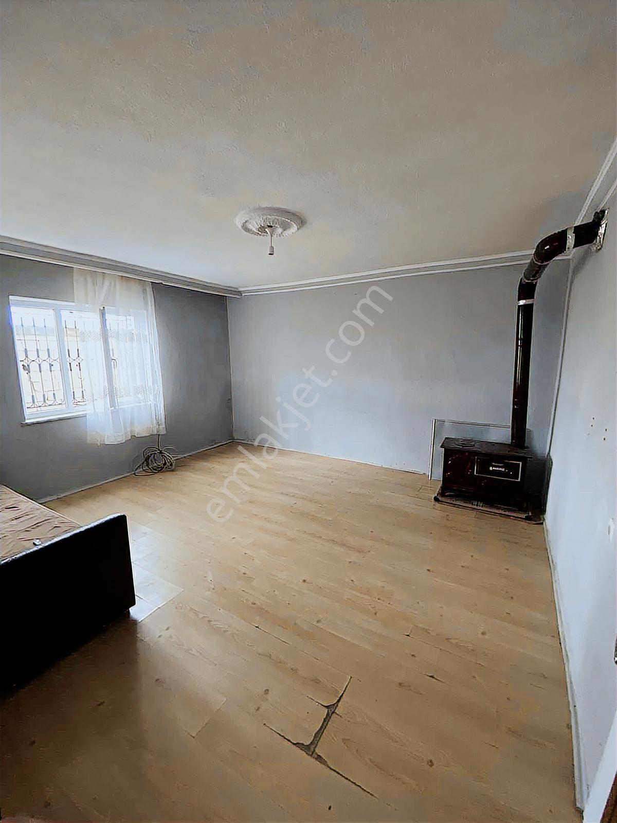 Saraçoğlunda Caddeye Cephe 703m2 Arsa İçinde Satılık Müstakil Ev — fotoğraf 9