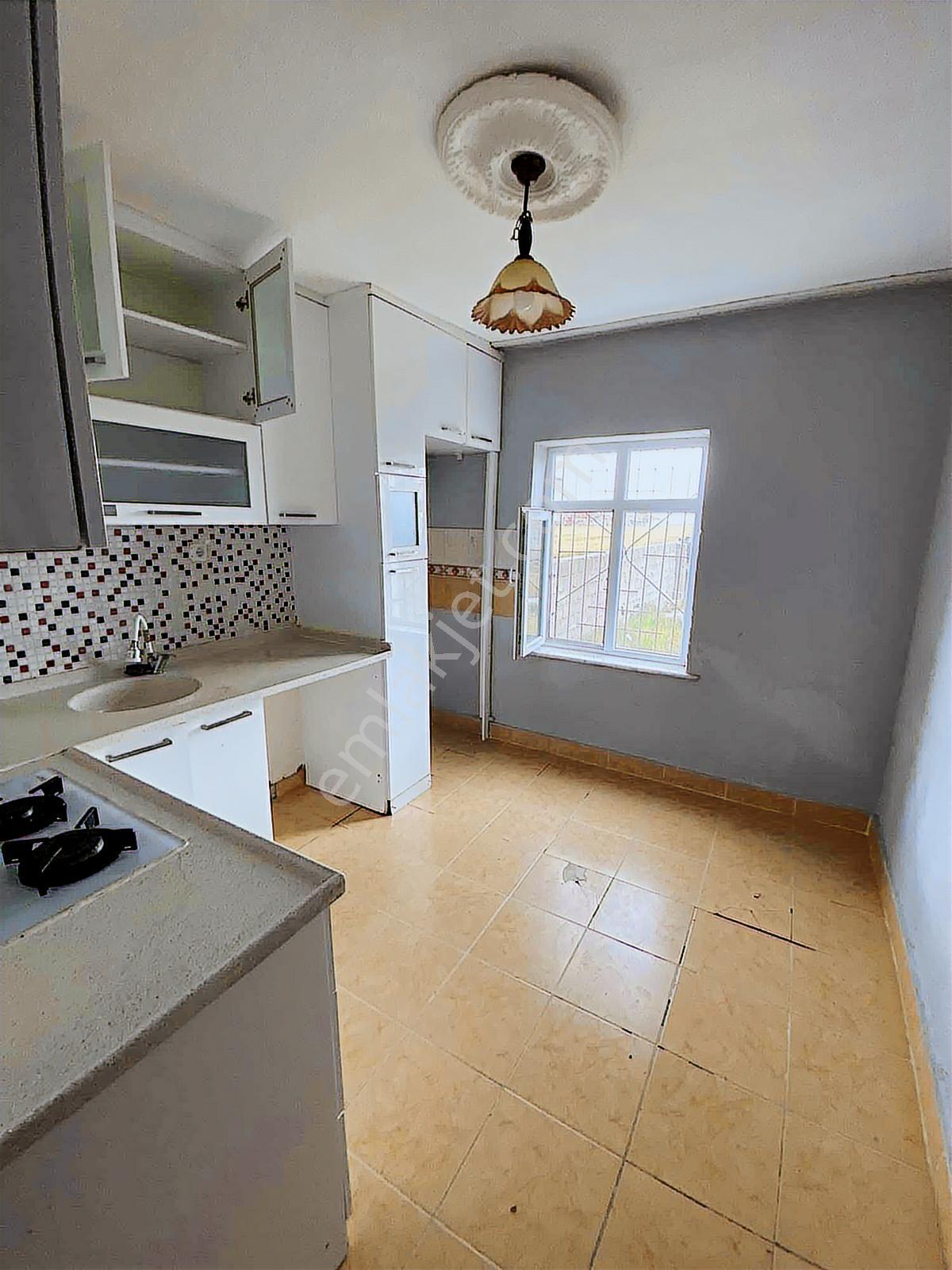 Saraçoğlunda Caddeye Cephe 703m2 Arsa İçinde Satılık Müstakil Ev — fotoğraf 13