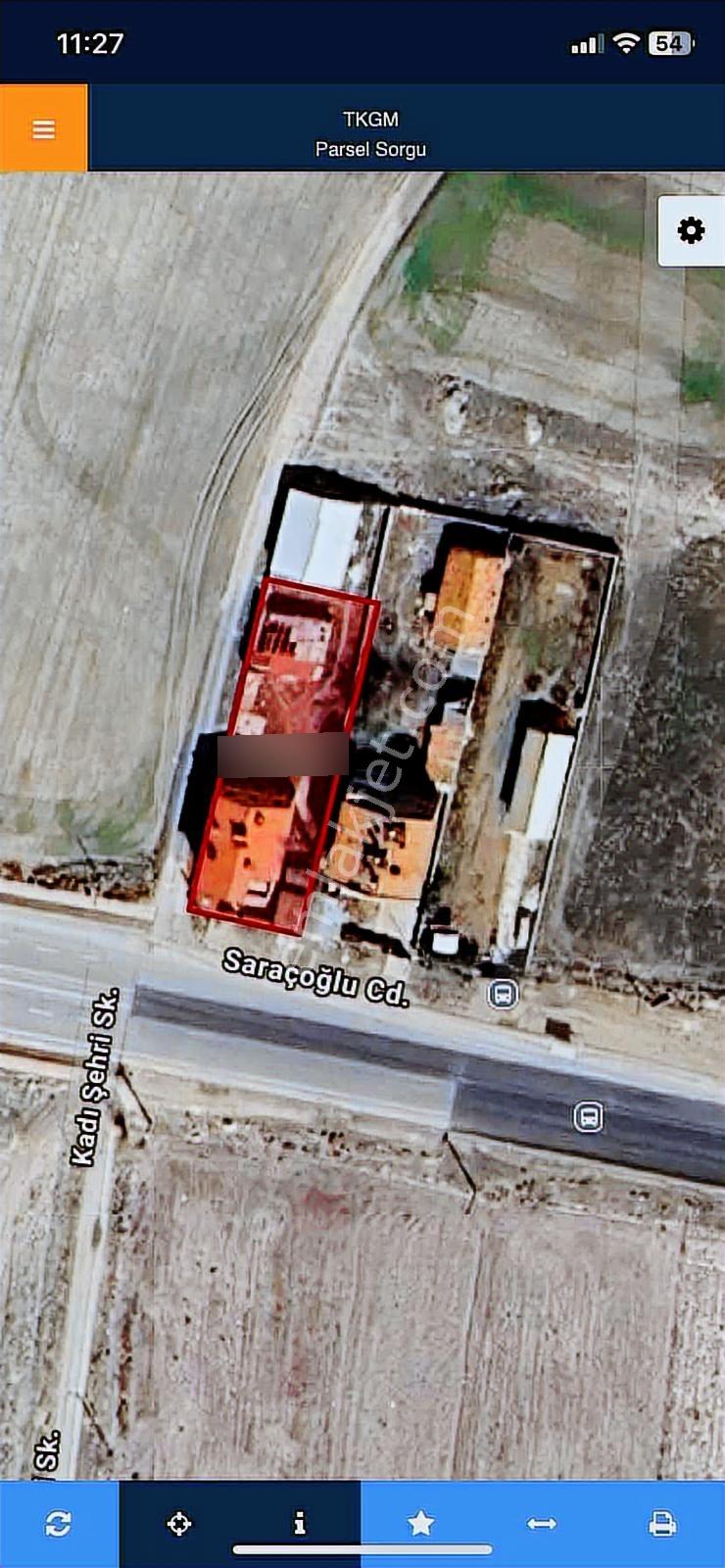 Saraçoğlunda Caddeye Cephe 703m2 Arsa İçinde Satılık Müstakil Ev — fotoğraf 15