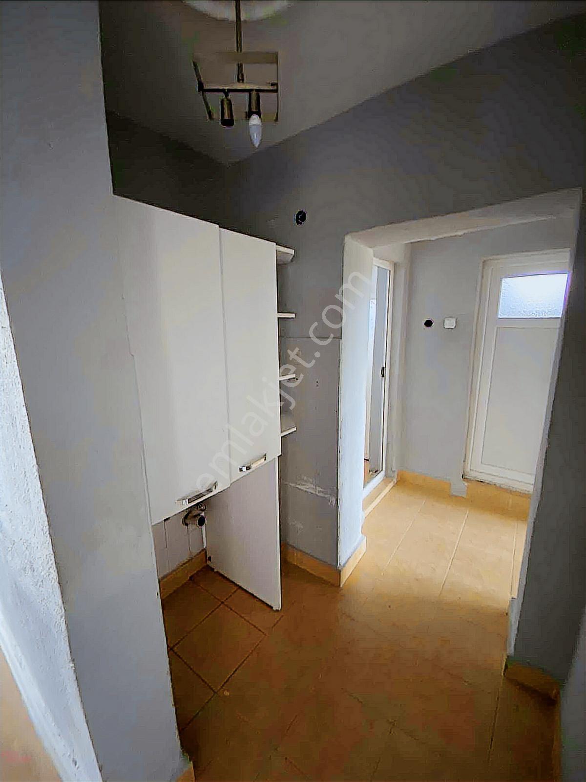 Saraçoğlunda Caddeye Cephe 703m2 Arsa İçinde Satılık Müstakil Ev — fotoğraf 17