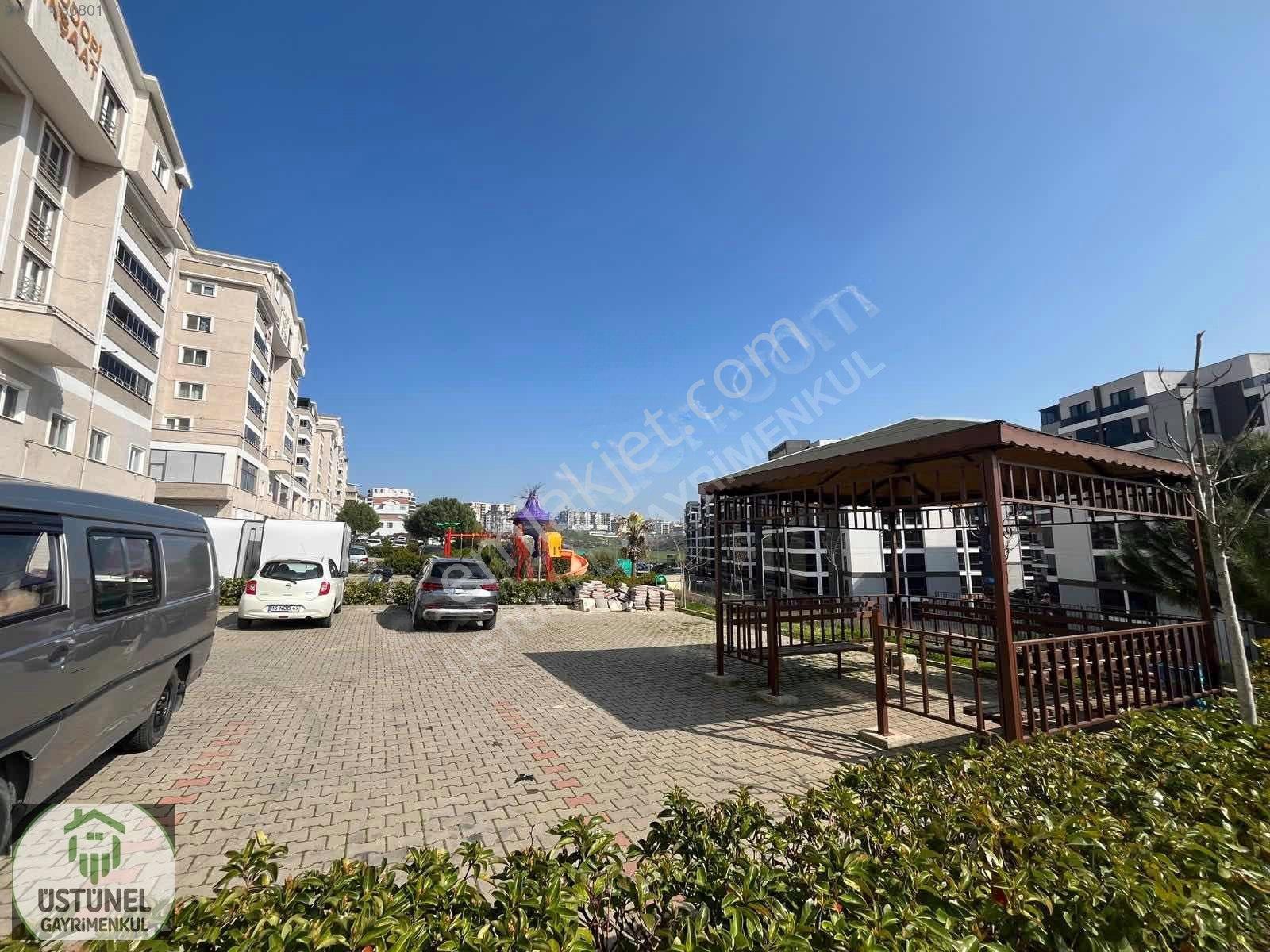 Üstünel'den Balkanda Site İçi Mülkiyetli 3+1 Ayrı Mutfaklı Daire — fotoğraf 2