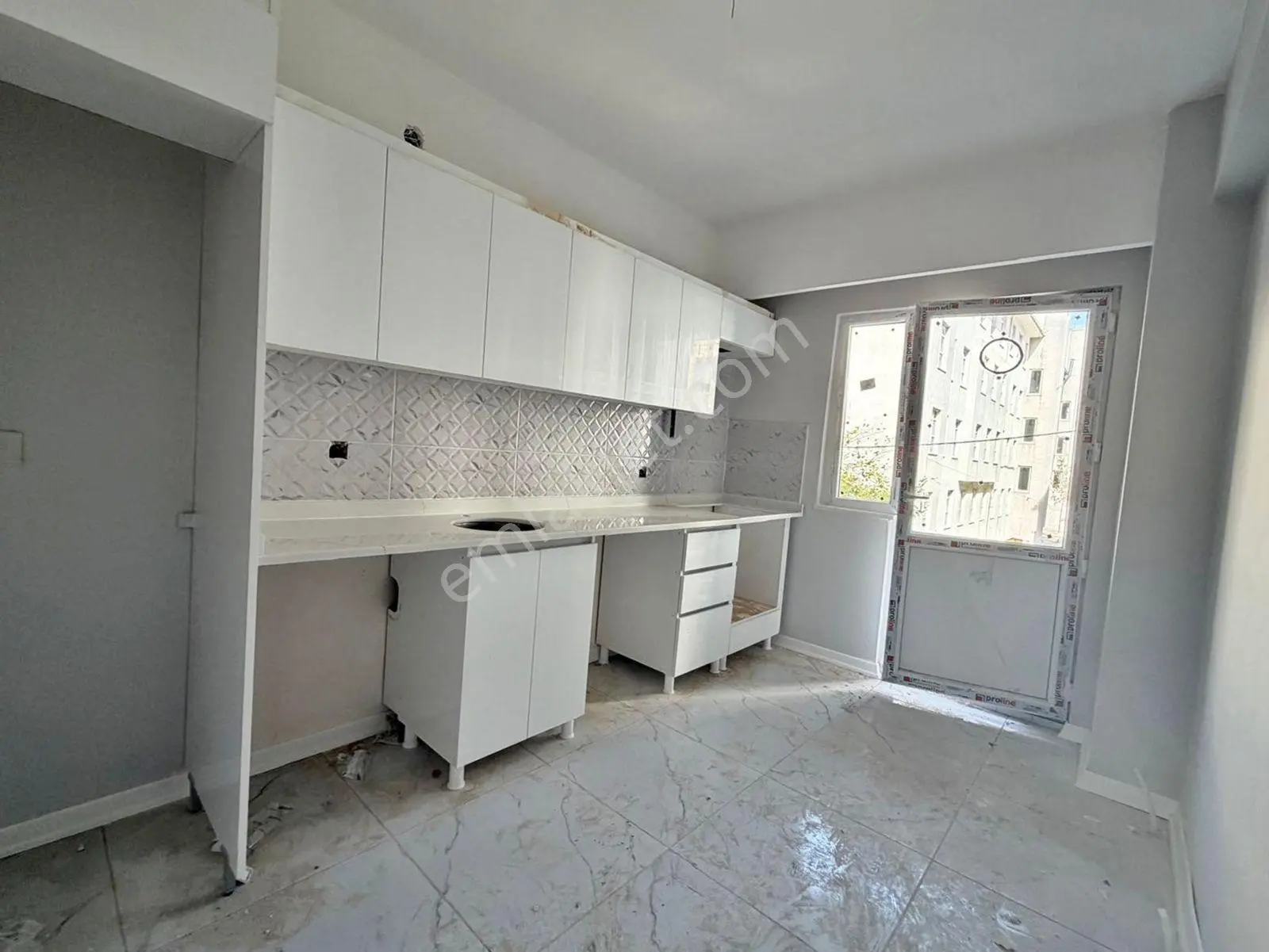 Metin Yapı'dan Kat Ve Cehpe Seçenekli Sıfır Satılık 2+1 Daire!! — fotoğraf 4